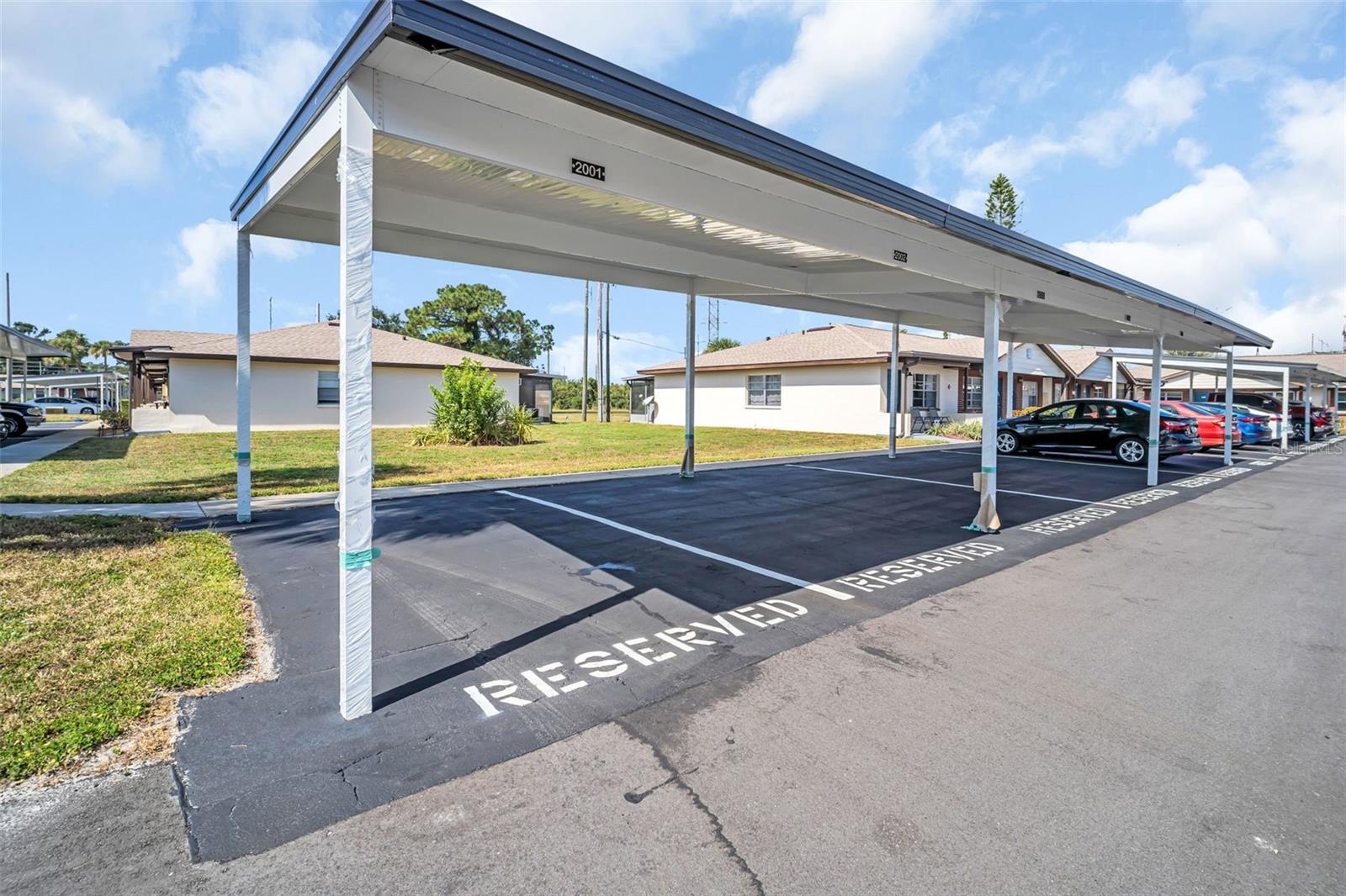 HILL CREST VILLAS - Residential