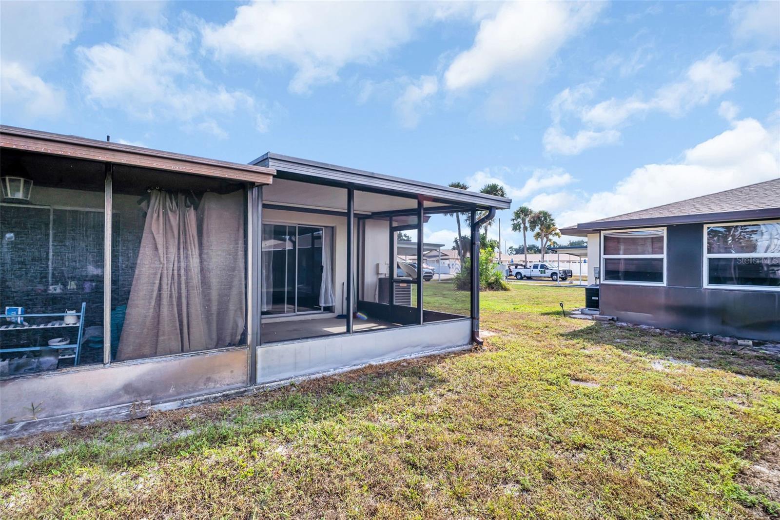 HILL CREST VILLAS - Residential