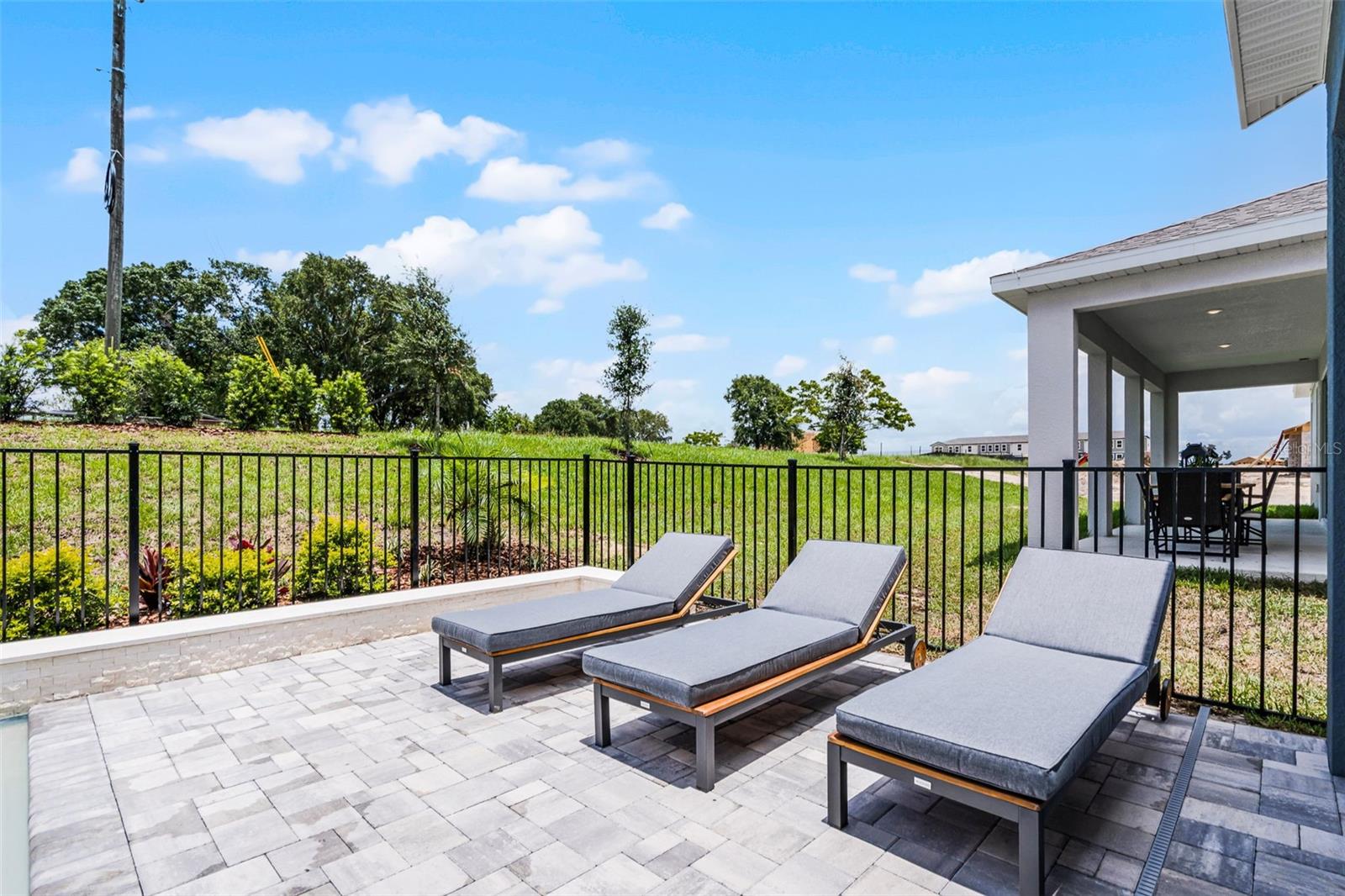 855 EMERALD GROVE DRIVE