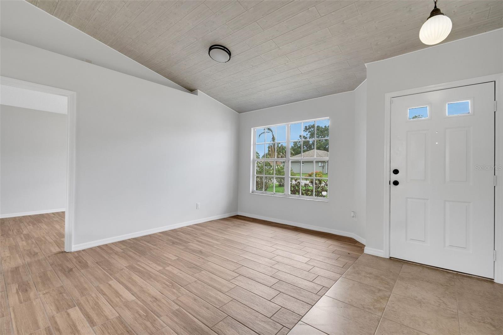 679 SANDPIPER CIRCLE
