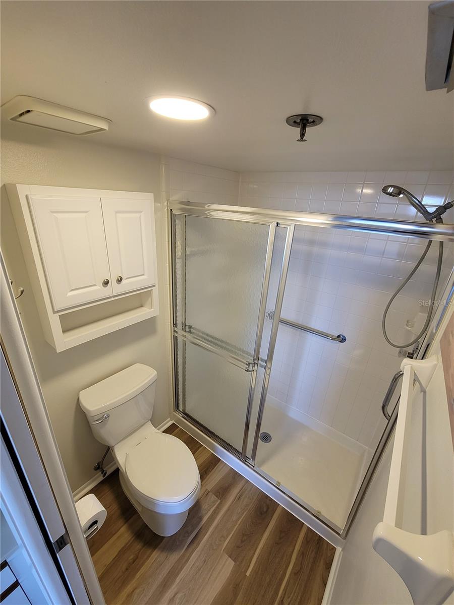 THE FAIRWAYS AT PINEBROOK PH II - Residential Lease