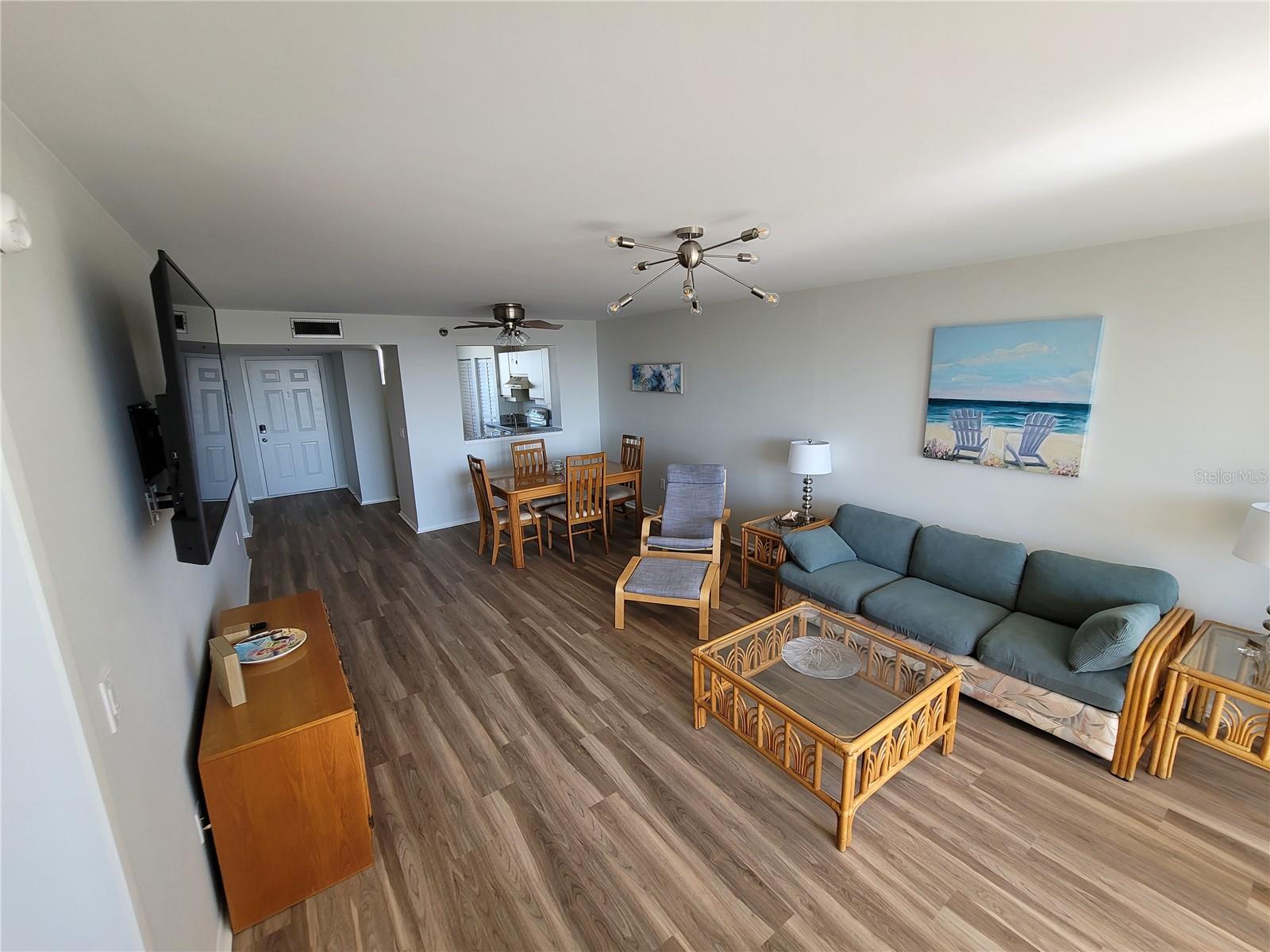 THE FAIRWAYS AT PINEBROOK PH II - Residential Lease