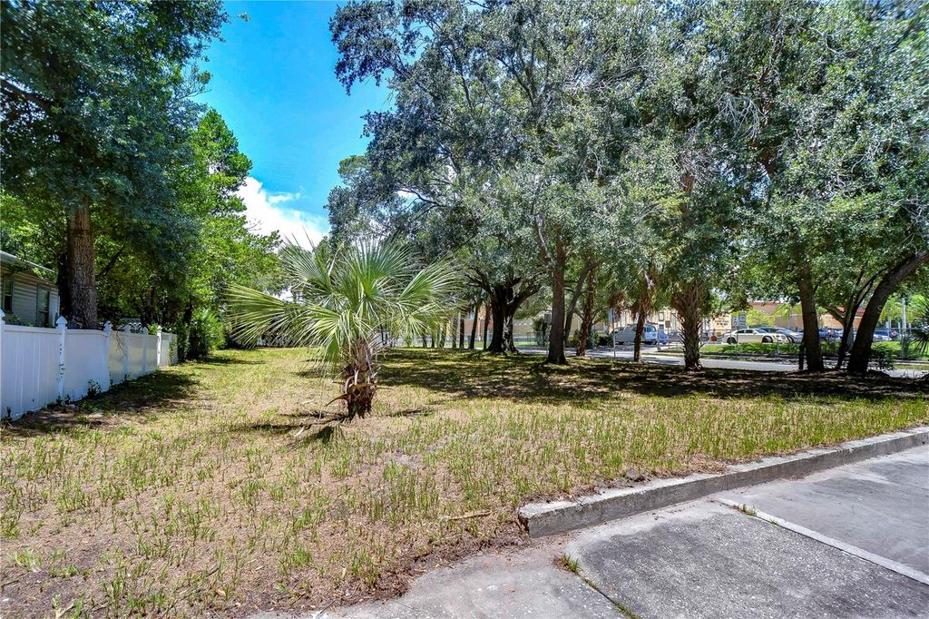 Photo of 1522 E 26th Avenue, Tampa, FL 33605 (MLS # TB8504271)