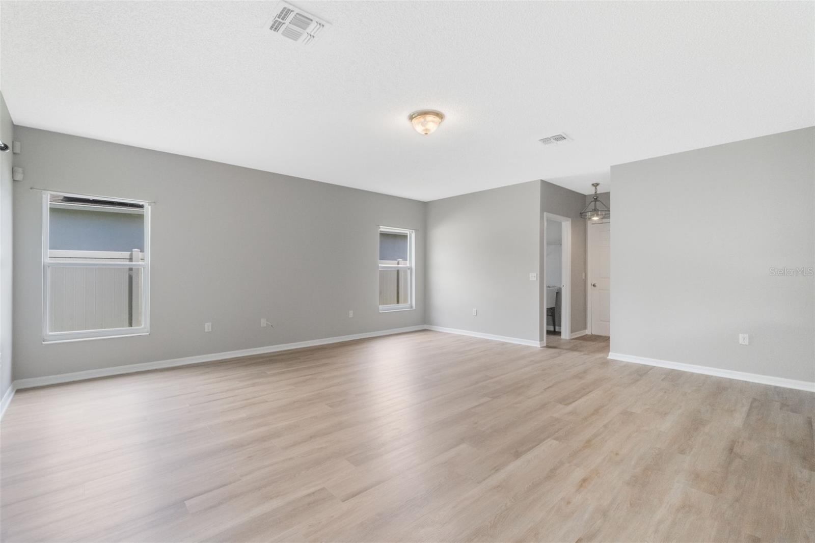 CREPE MYRTLE COVE CRESCENT LAKES - Residential