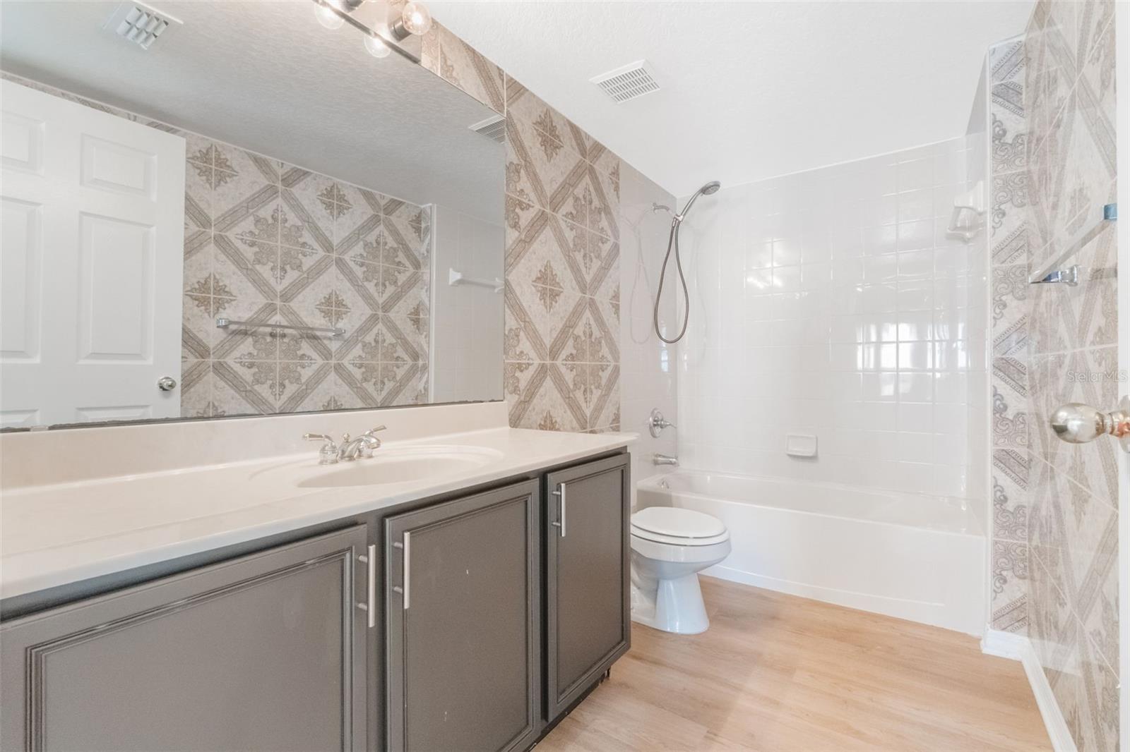 CREPE MYRTLE COVE CRESCENT LAKES - Residential