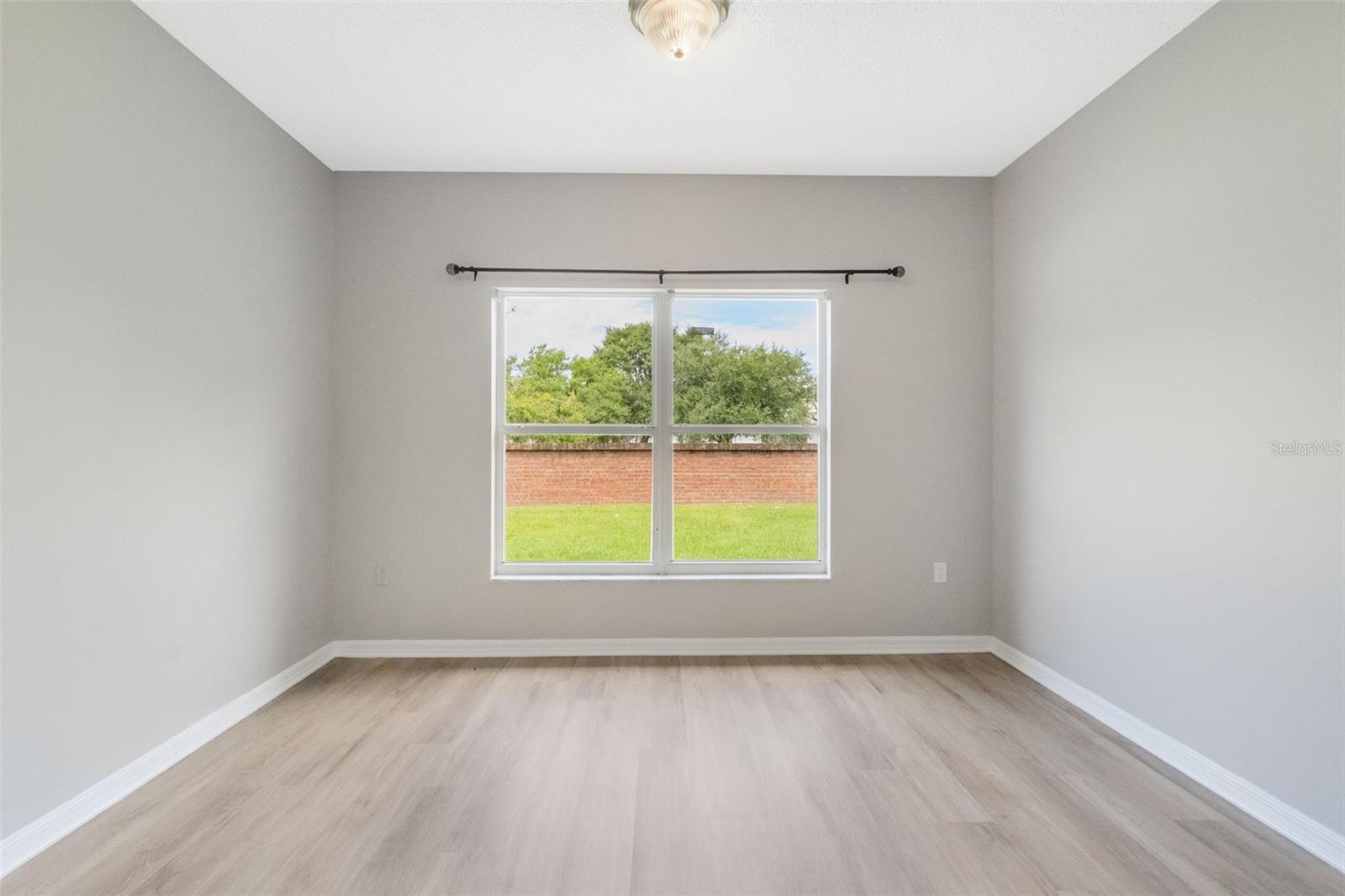 CREPE MYRTLE COVE CRESCENT LAKES - Residential