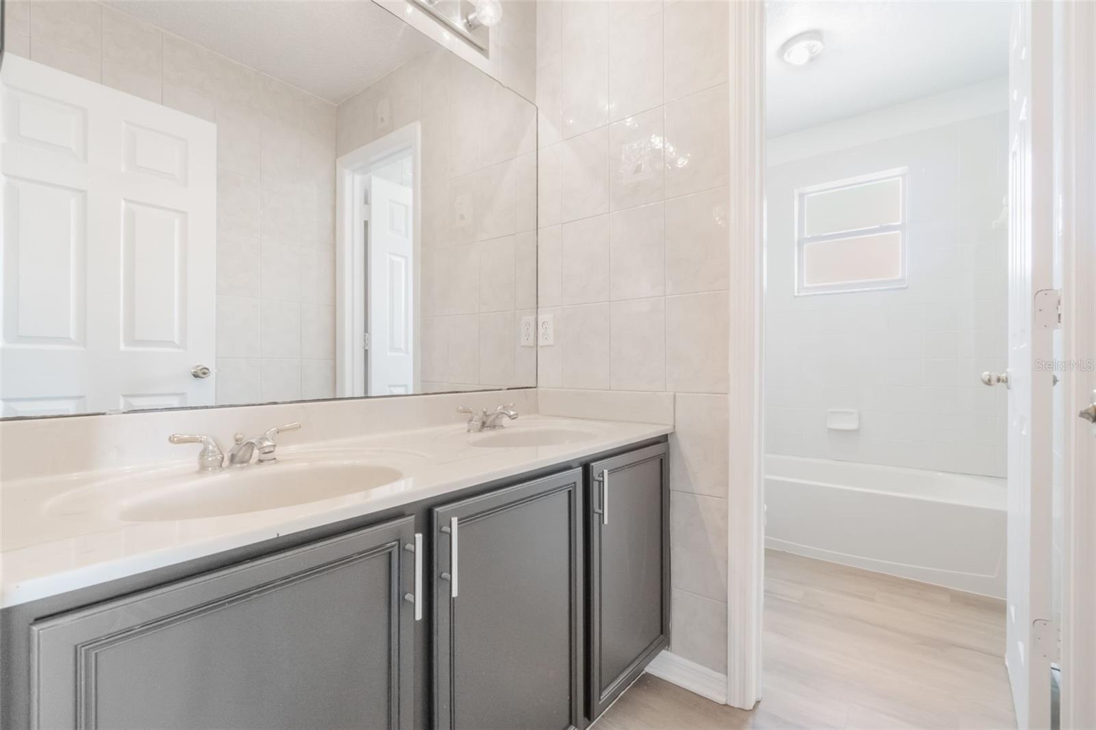 CREPE MYRTLE COVE CRESCENT LAKES - Residential