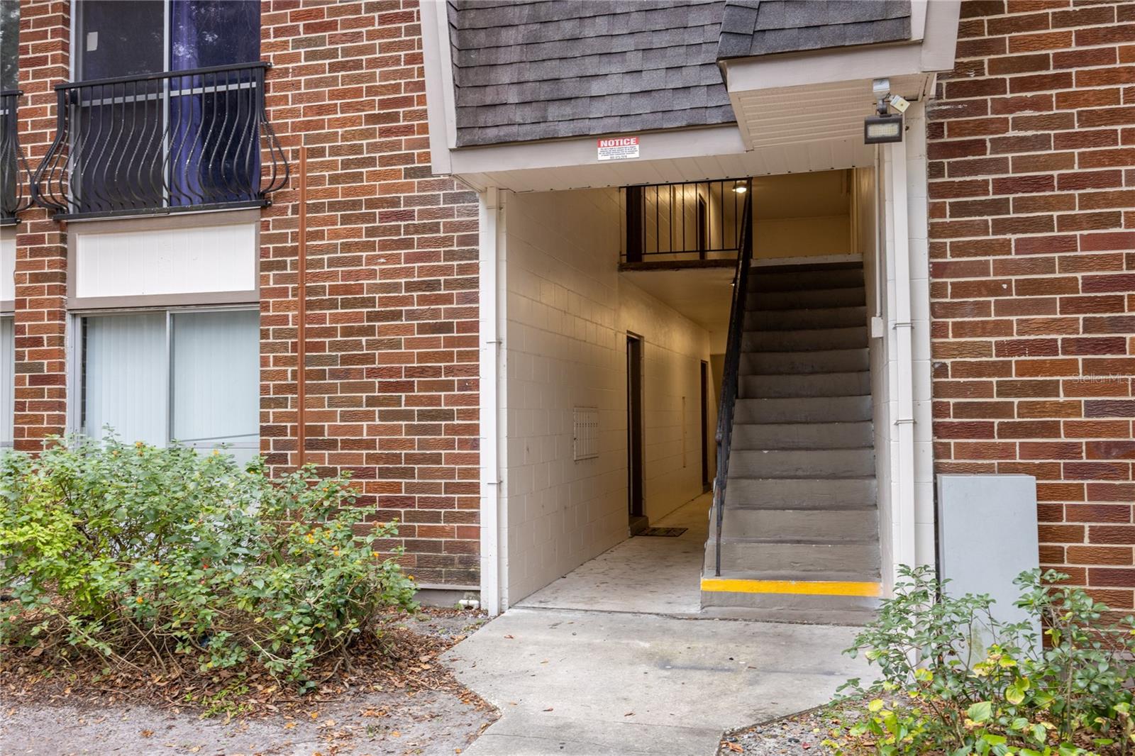 SUMMIT HOUSE - Residential