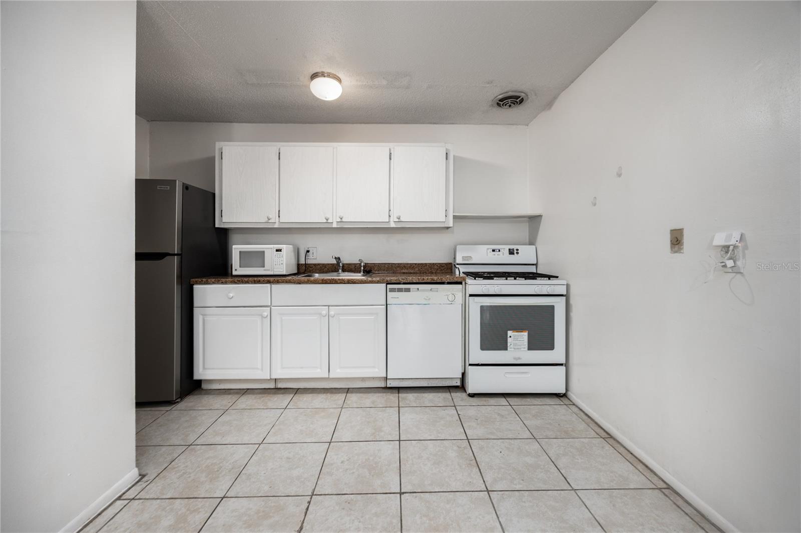 SUMMIT HOUSE - Residential