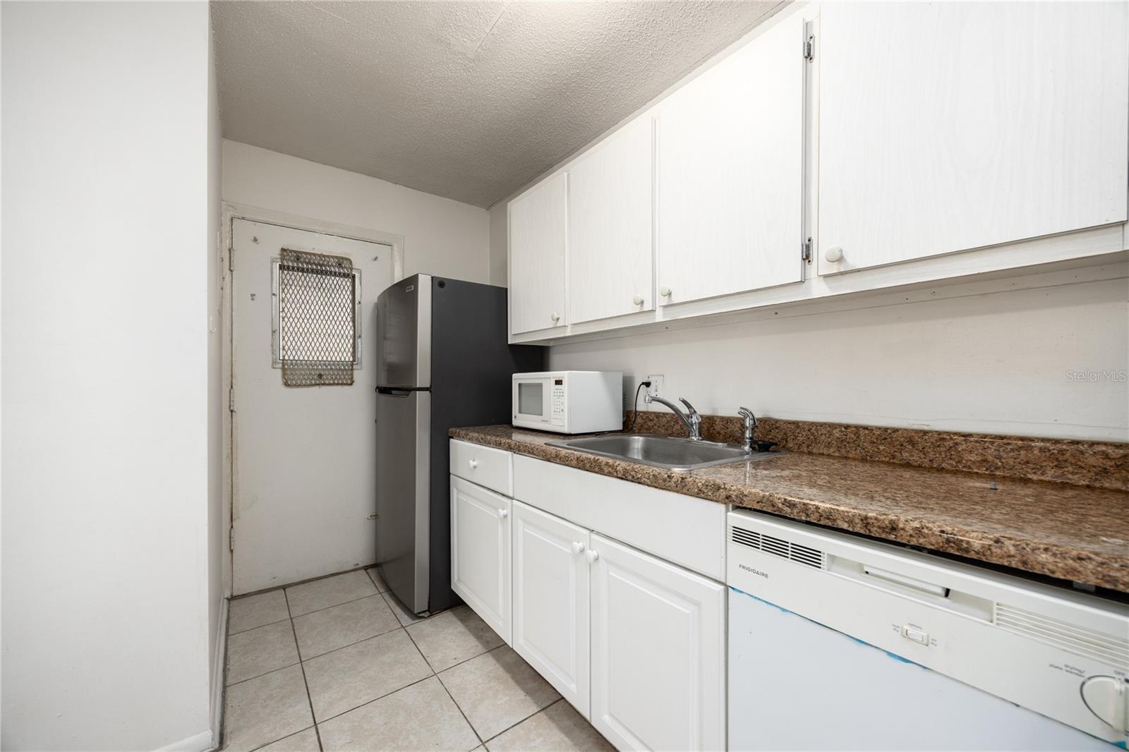 SUMMIT HOUSE - Residential