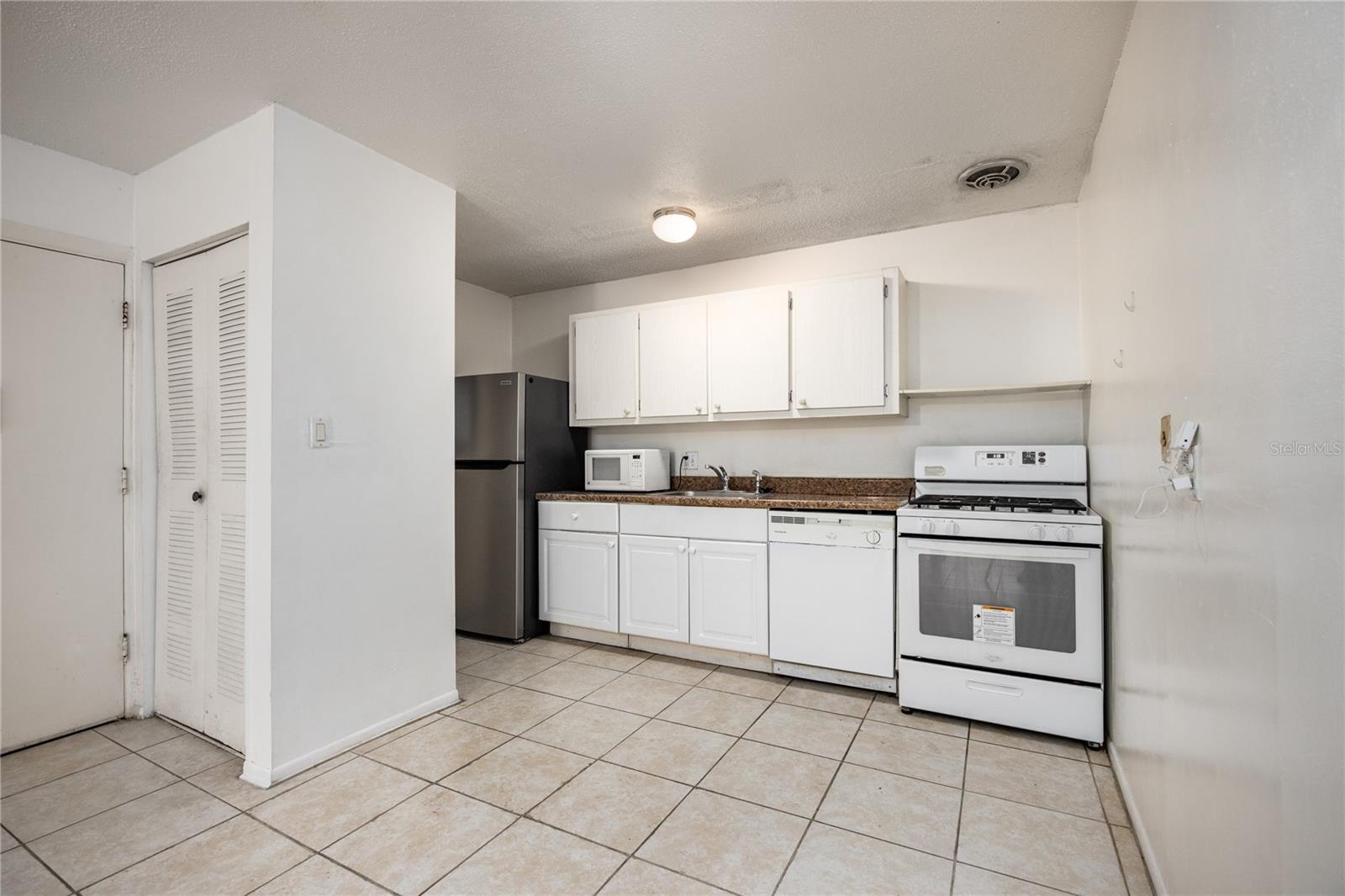 SUMMIT HOUSE - Residential