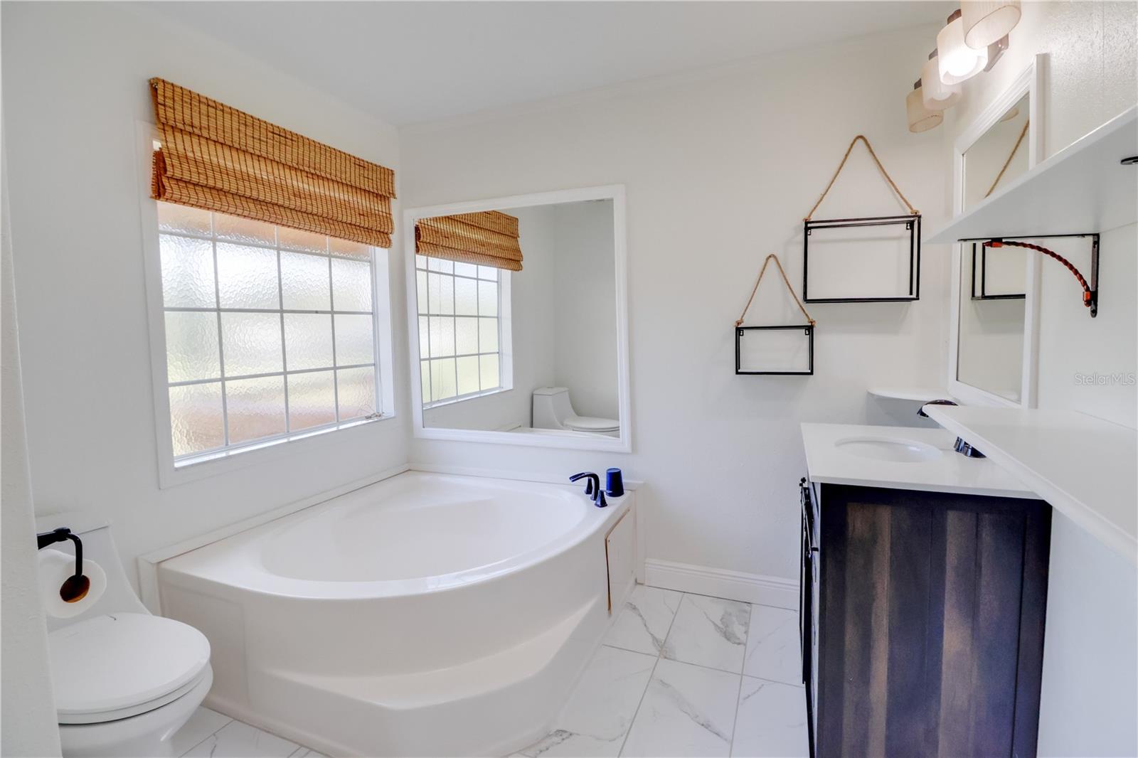 EDWIN M REEVES - Residential Lease