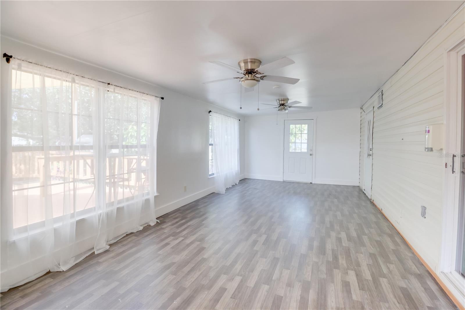 EDWIN M REEVES - Residential Lease