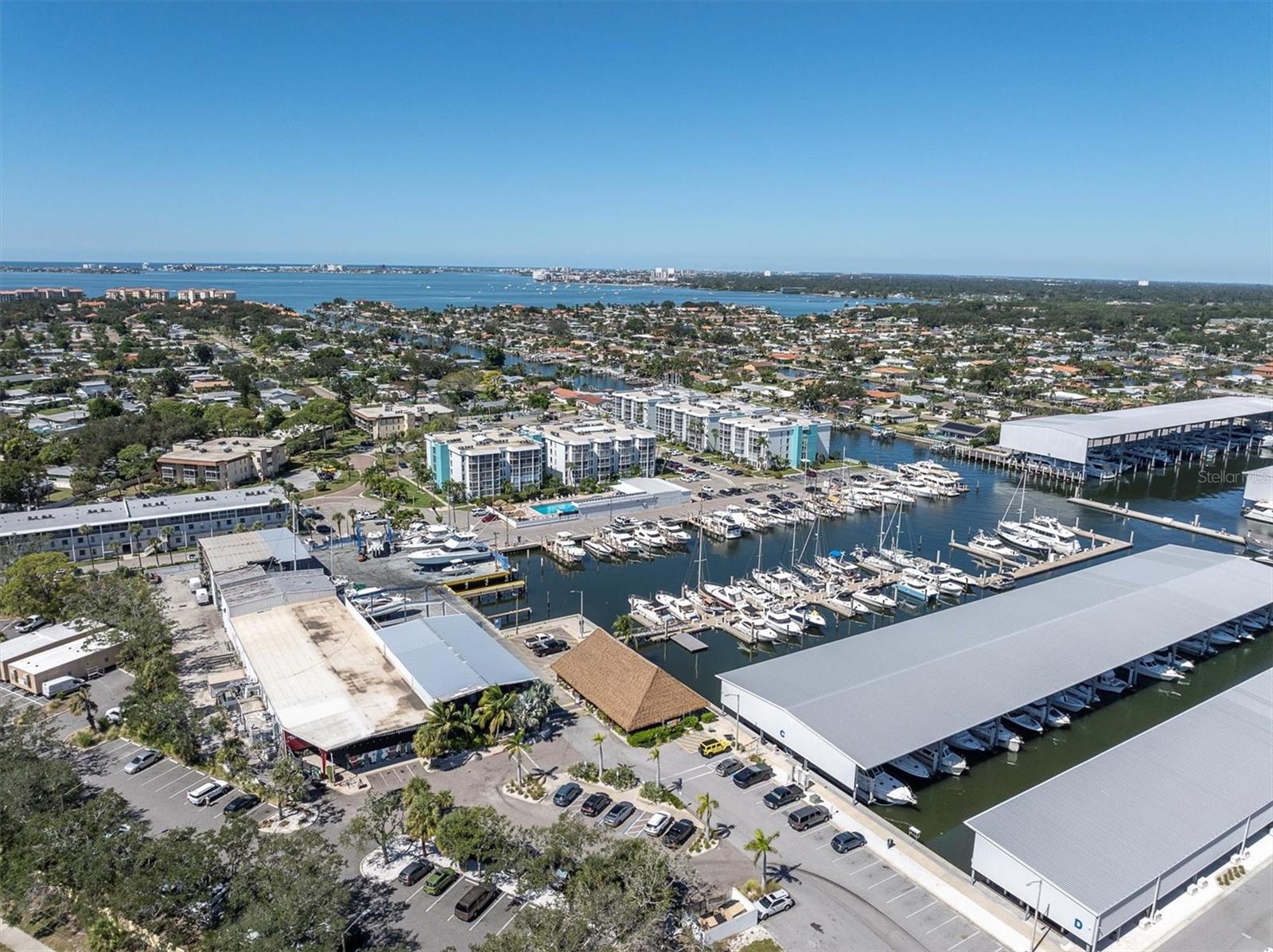 MOORINGS OF MAXIMO CONDO - Residential Lease