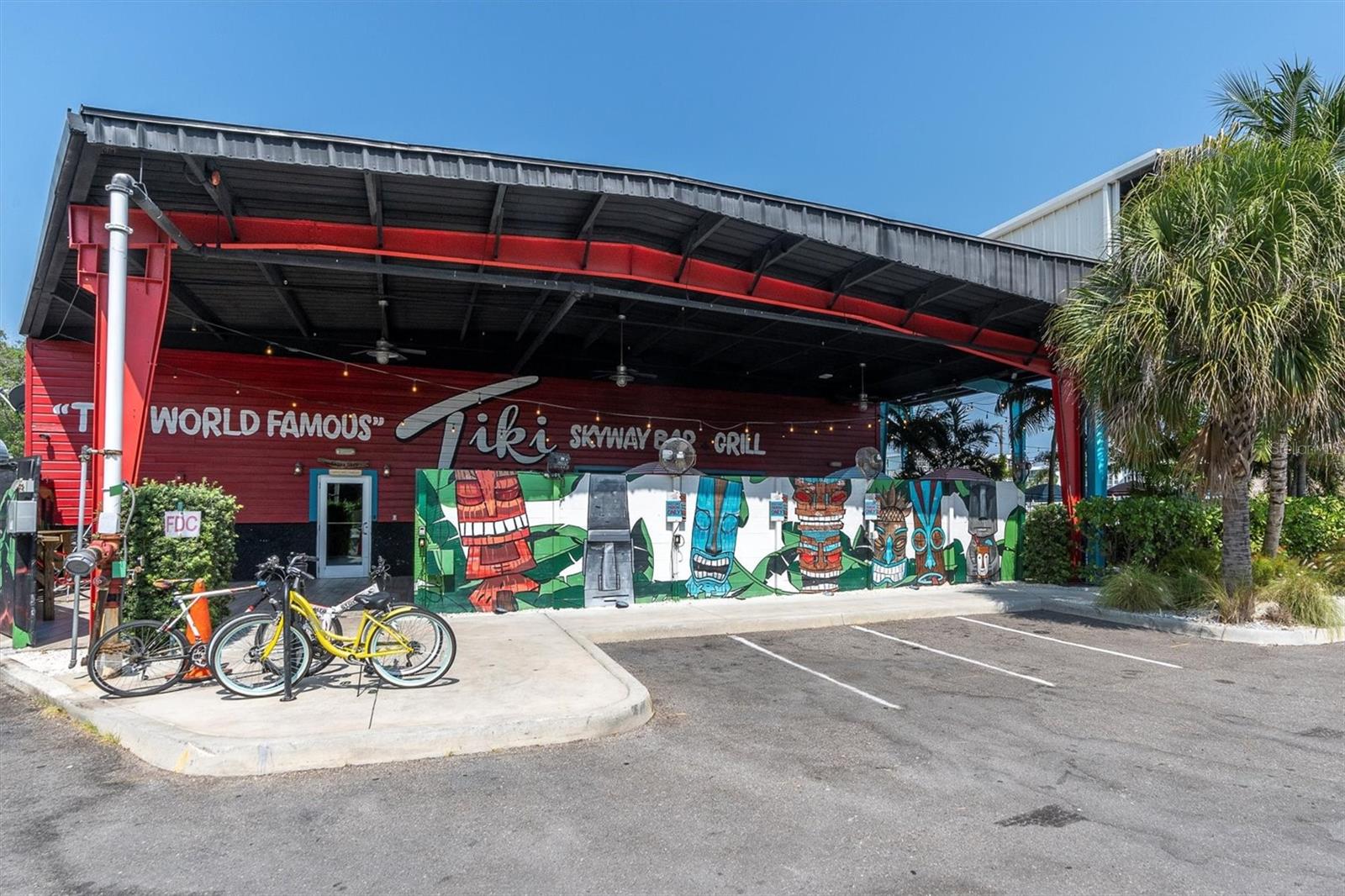 MOORINGS OF MAXIMO CONDO - Residential Lease