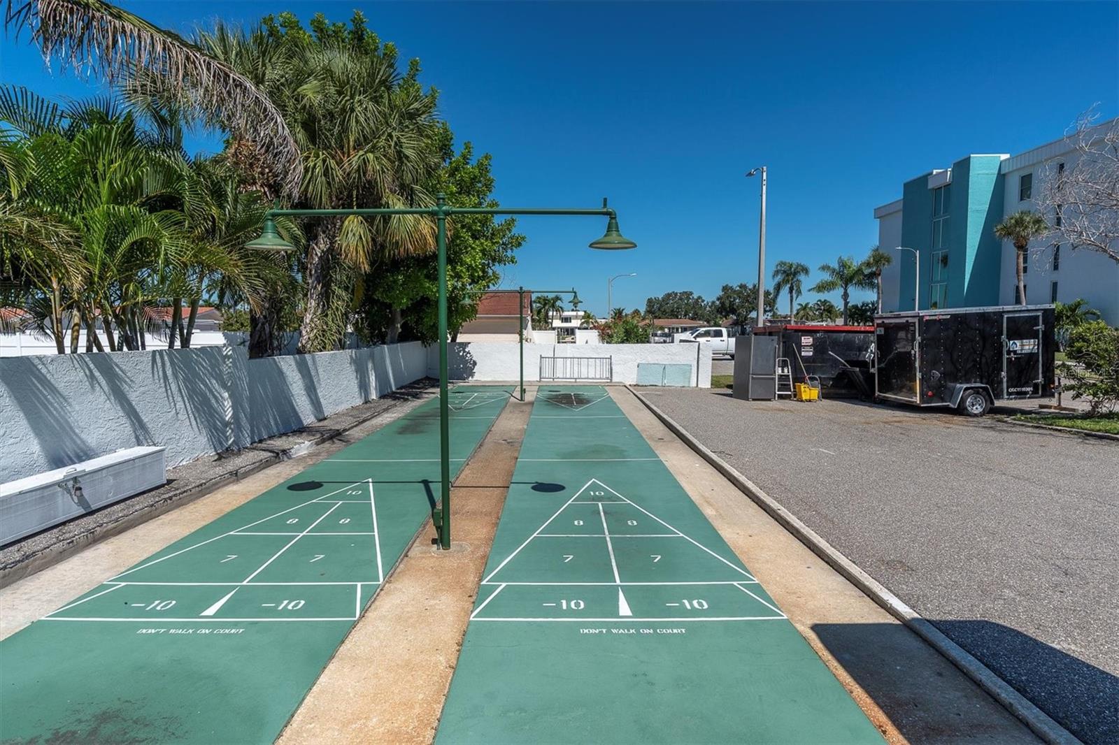 MOORINGS OF MAXIMO CONDO - Residential Lease