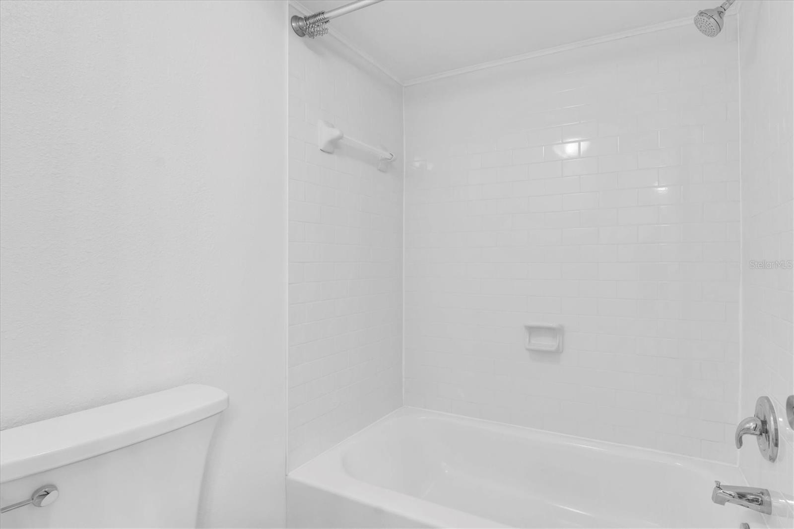 MOORINGS OF MAXIMO CONDO - Residential Lease