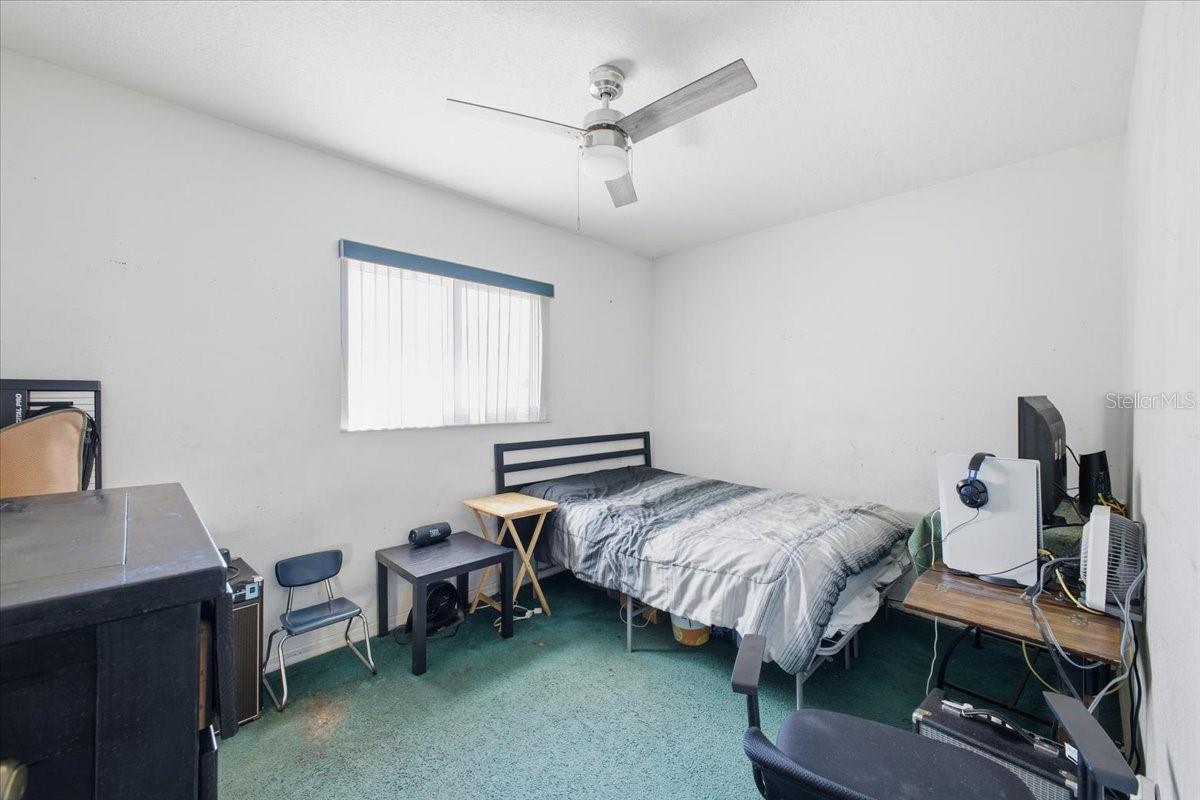 LINCOLN MANOR - Residential