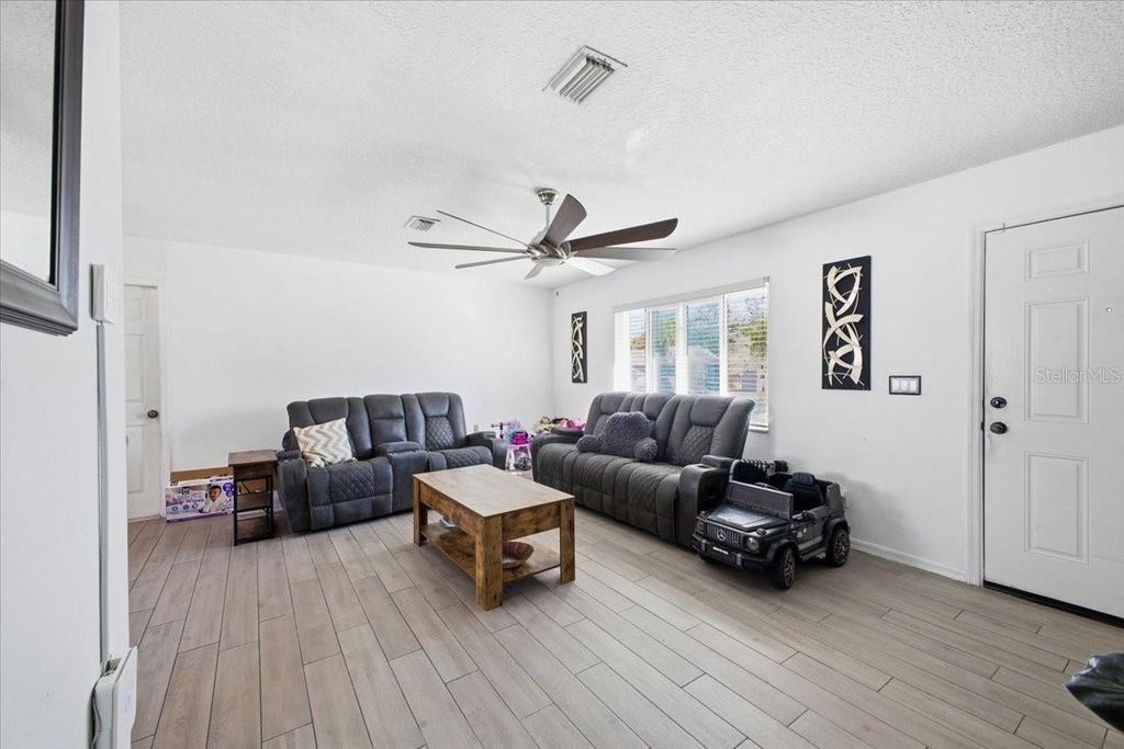 Photo of 2904 E 5th Avenue, Palmetto, FL 34221 (MLS # O6377934)