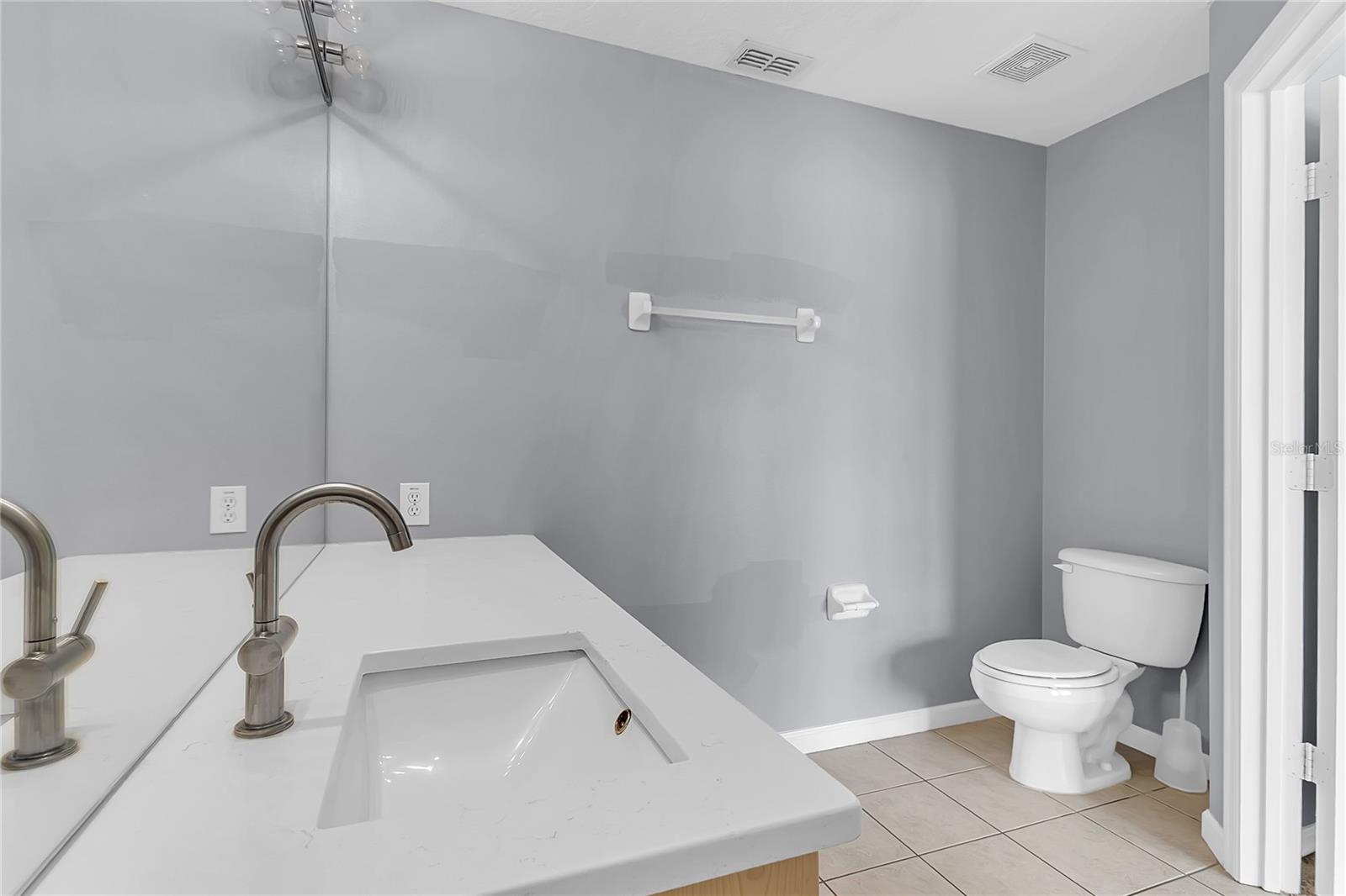 WINDSOR PALMS - Residential