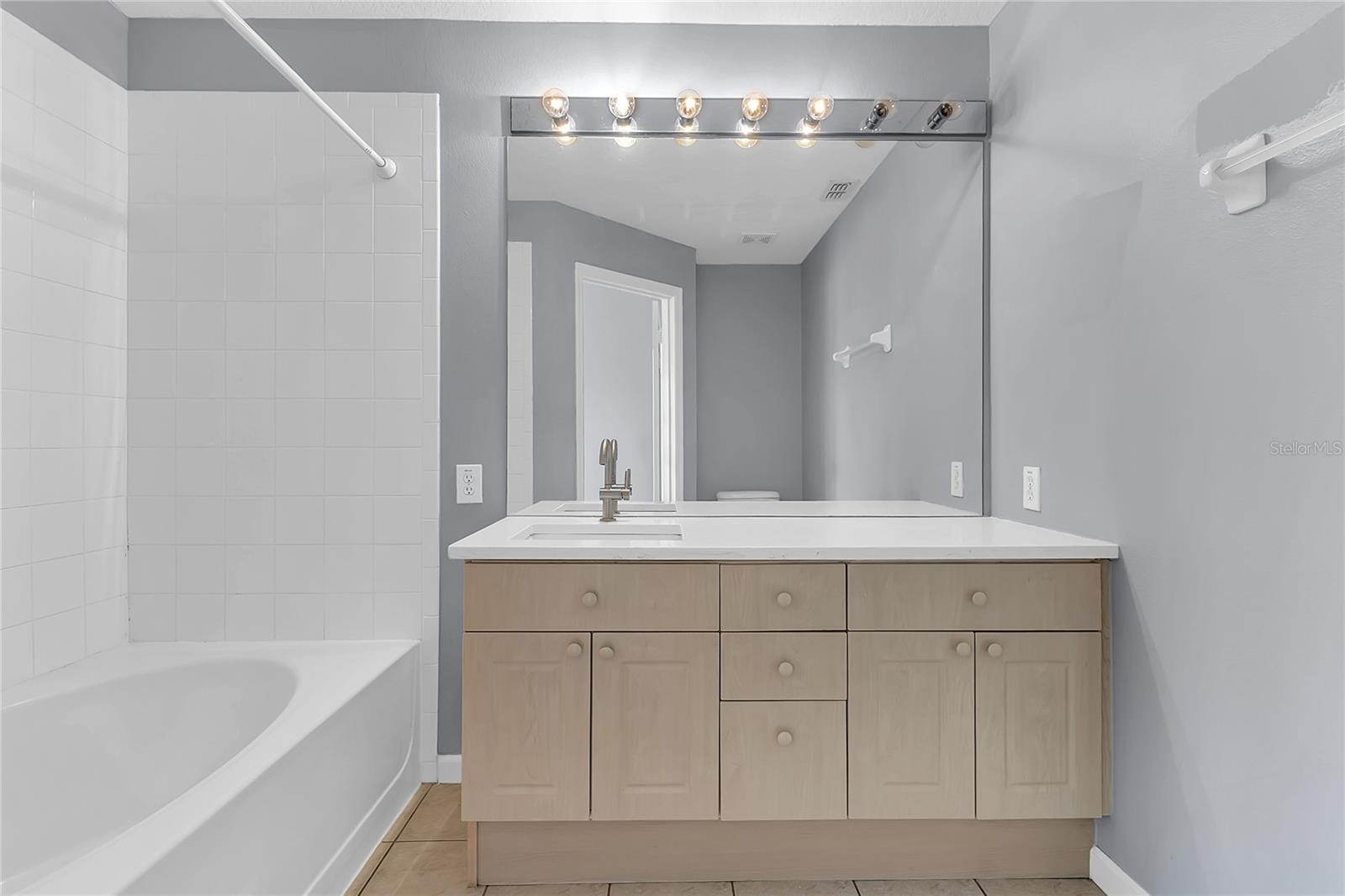 WINDSOR PALMS - Residential