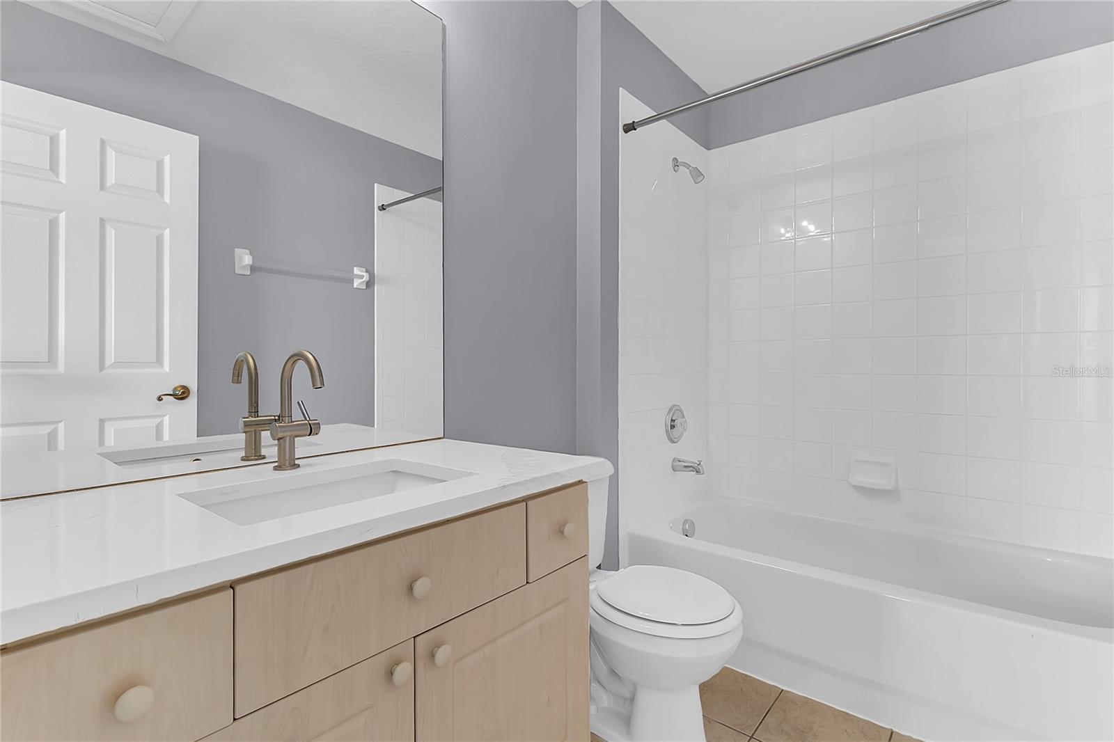 WINDSOR PALMS - Residential