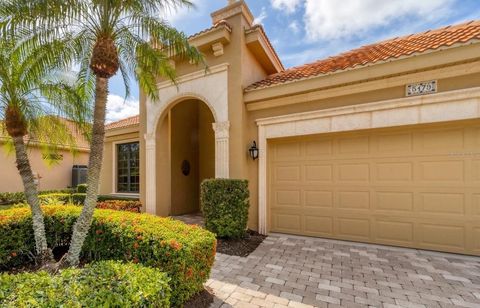 Single Family Residence in SARASOTA FL 5179 CANTABRIA CREST.jpg