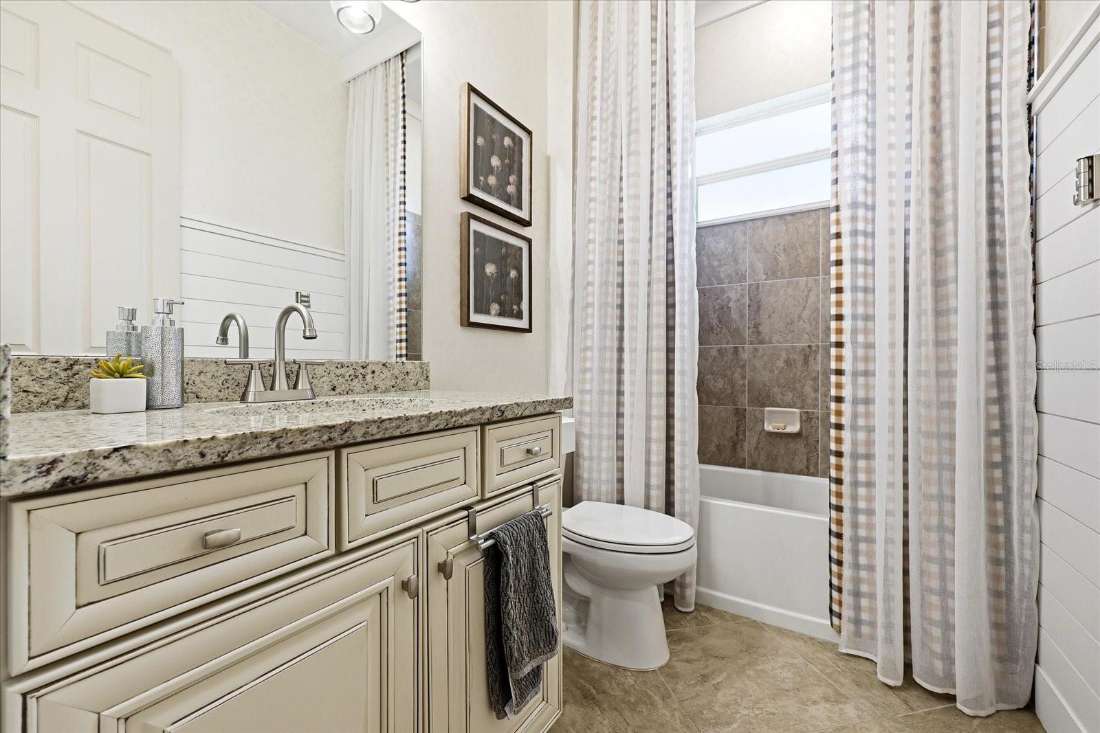 ARBOR GRANDE - Residential