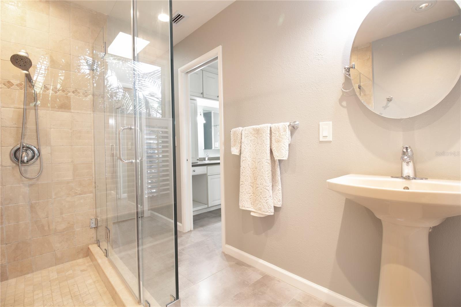 BRAEMOOR GROVE - Residential