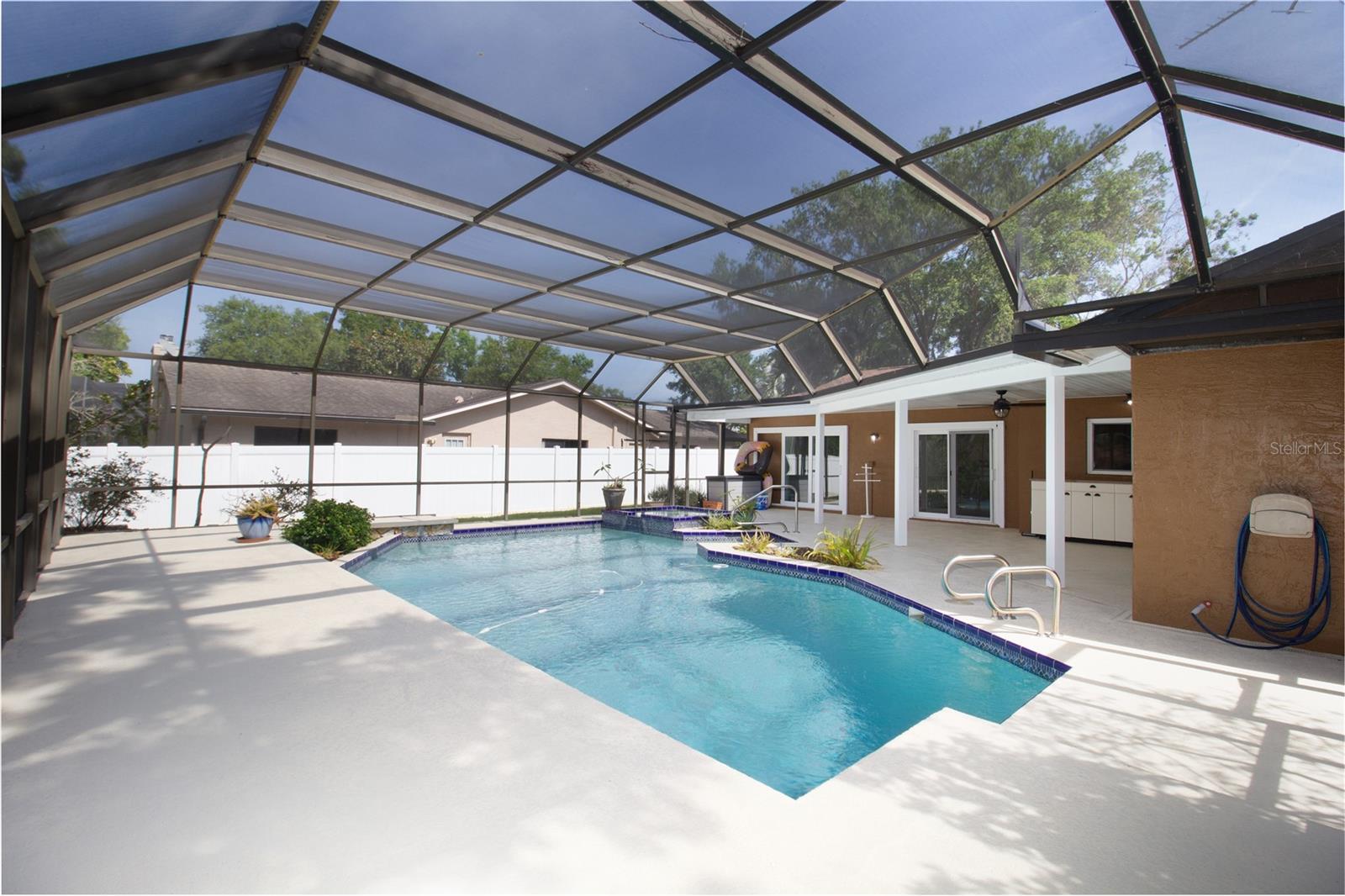 BRAEMOOR GROVE - Residential