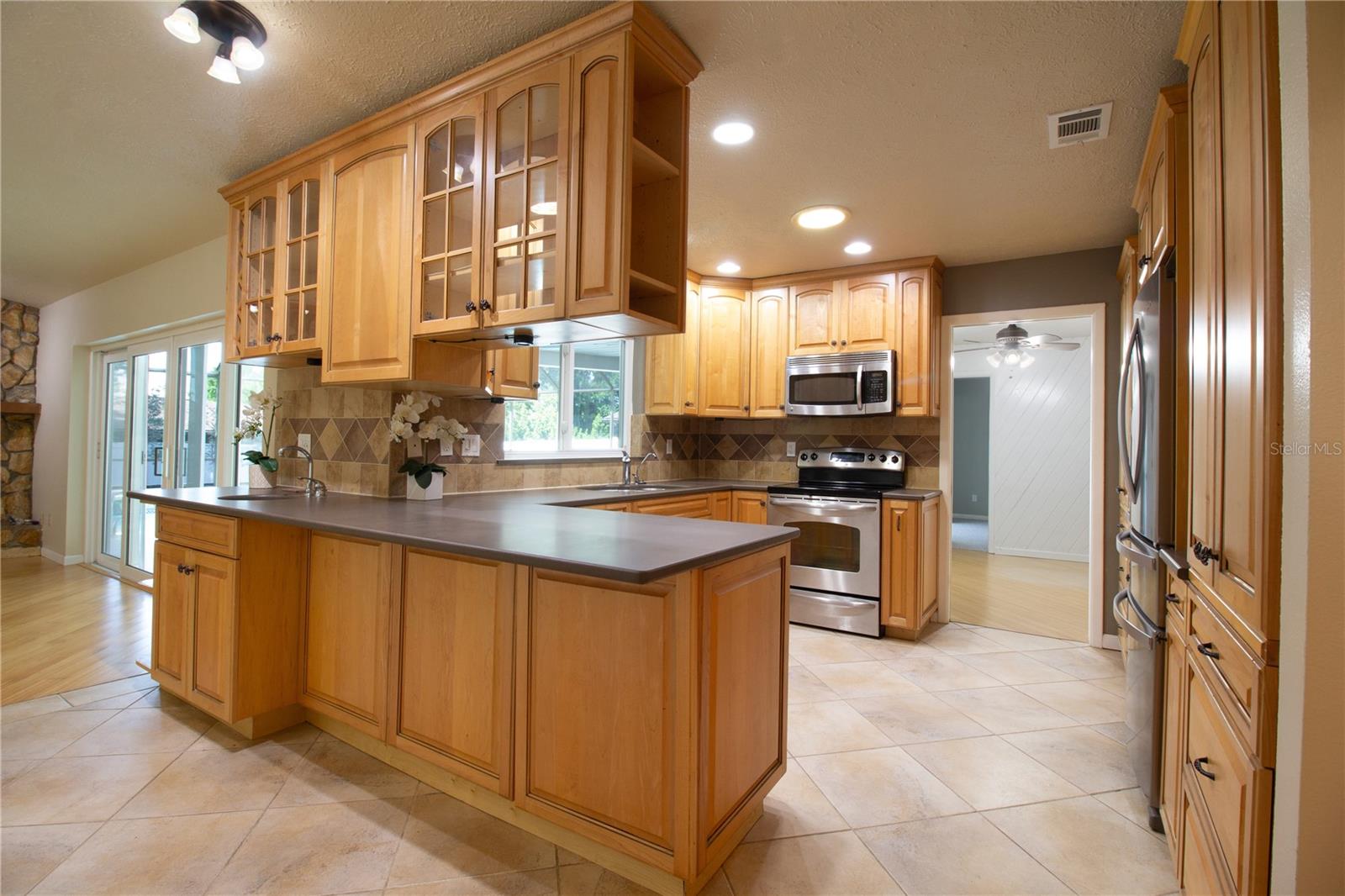 BRAEMOOR GROVE - Residential