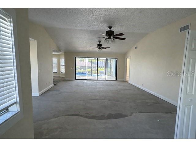 APOLLO BEACH UNIT SIX - Residential