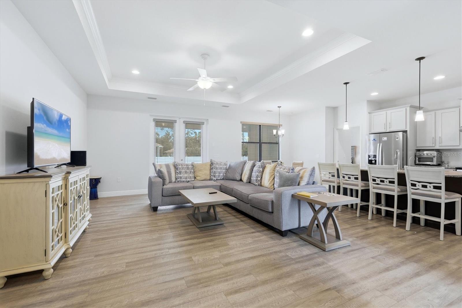 4746 GLOBE TERRACE - Photo 2