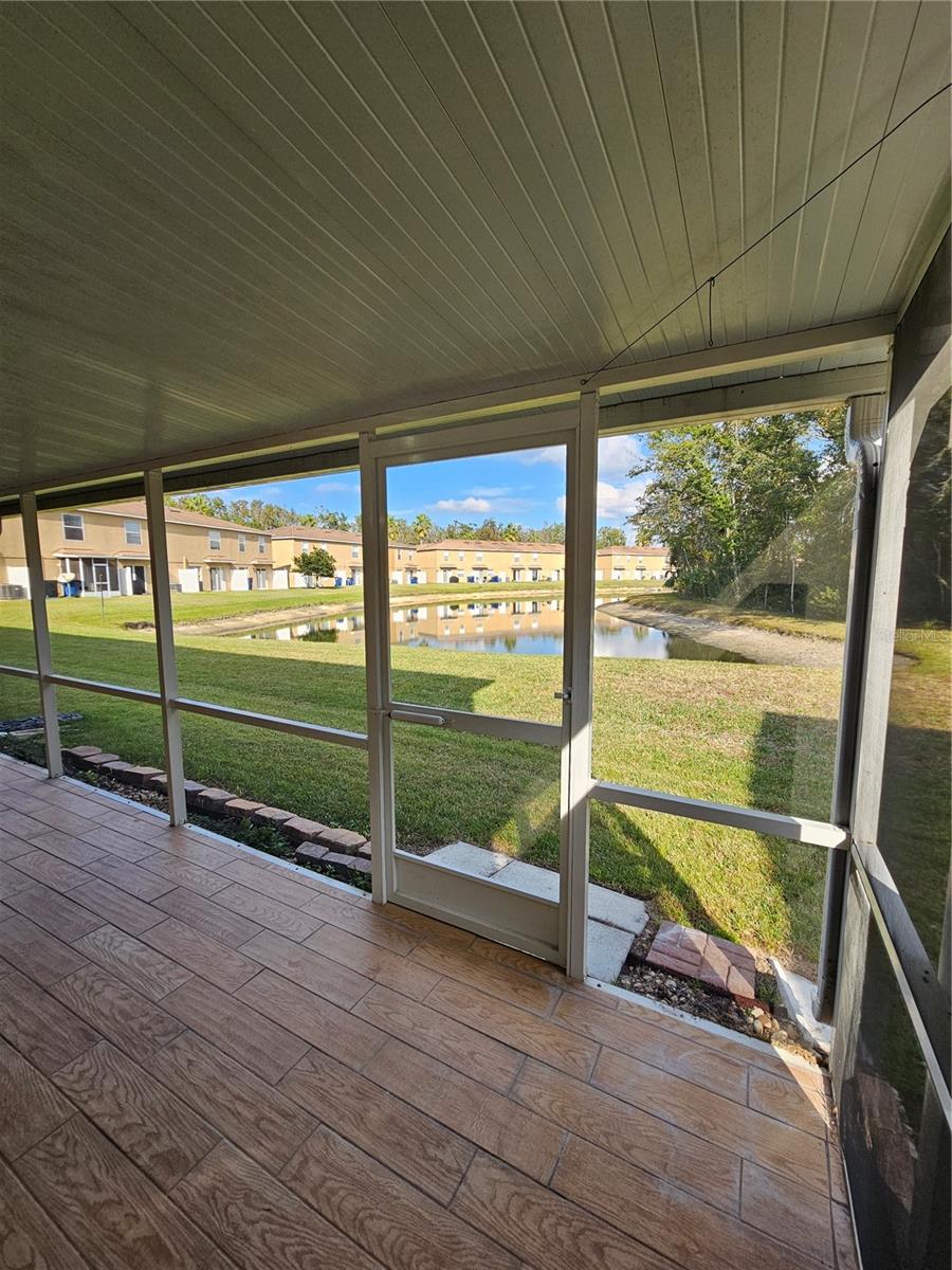 EDGEWATER AT GRAND OAKS PH 01 - Residential Lease