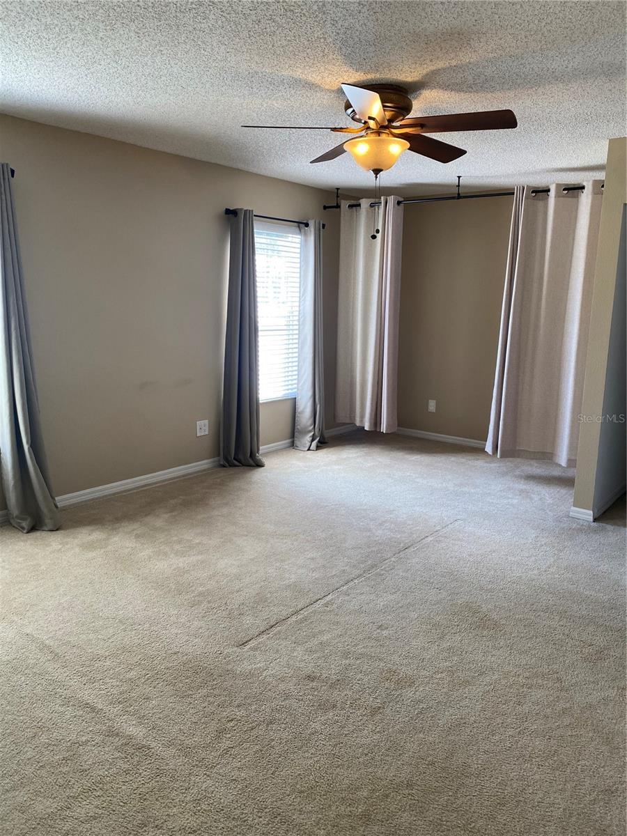 EDGEWATER AT GRAND OAKS PH 01 - Residential Lease