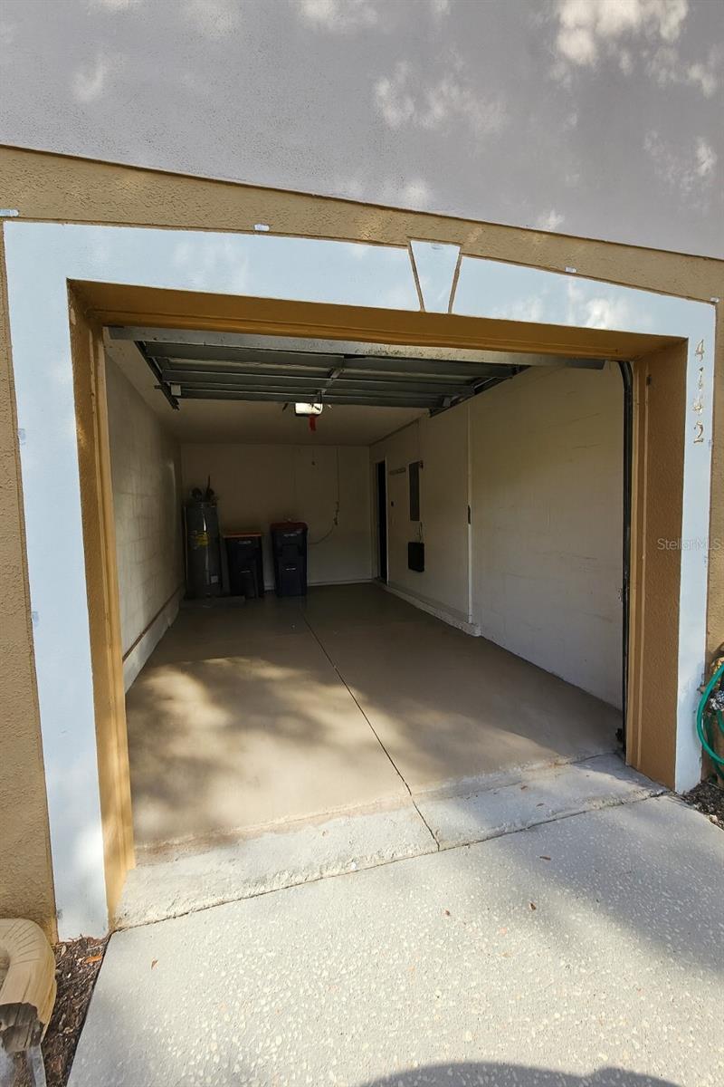 EDGEWATER AT GRAND OAKS PH 01 - Residential Lease