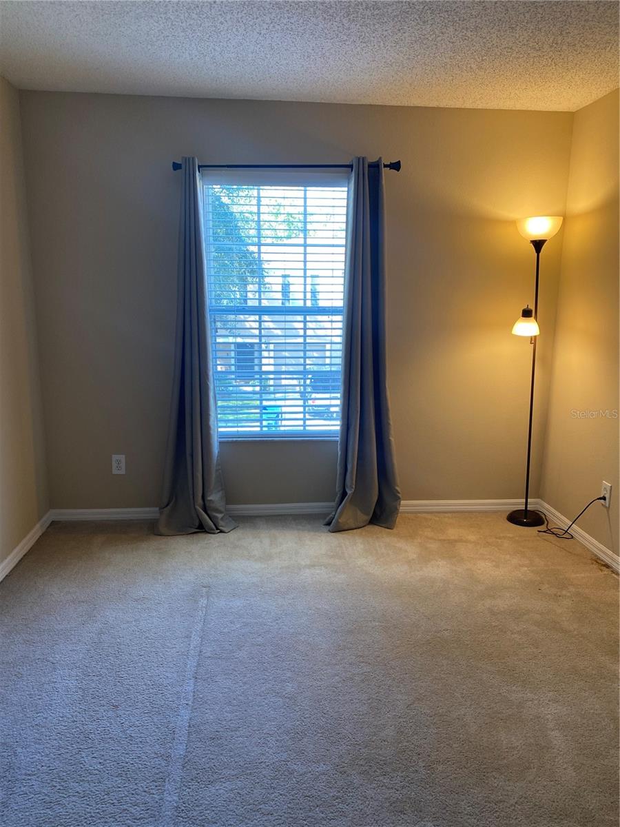 EDGEWATER AT GRAND OAKS PH 01 - Residential Lease