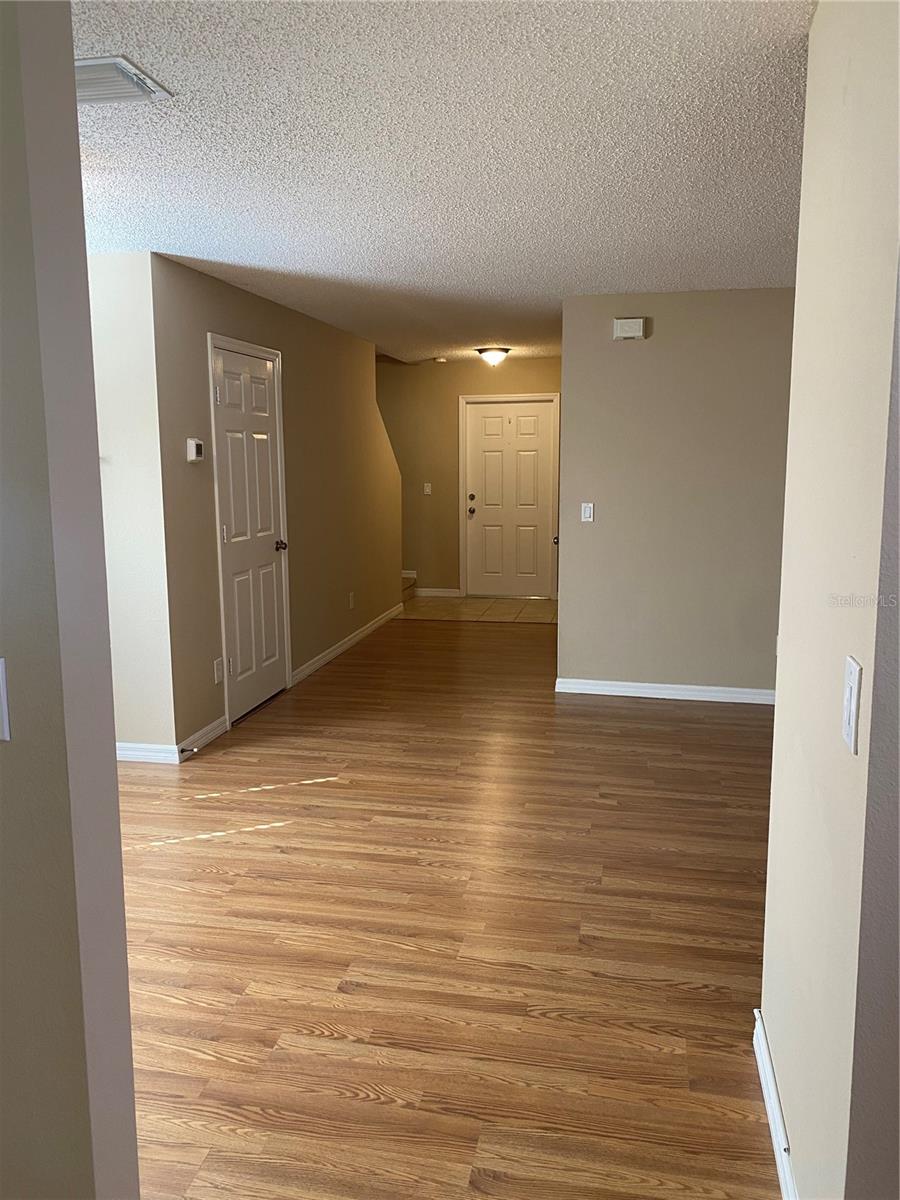 EDGEWATER AT GRAND OAKS PH 01 - Residential Lease