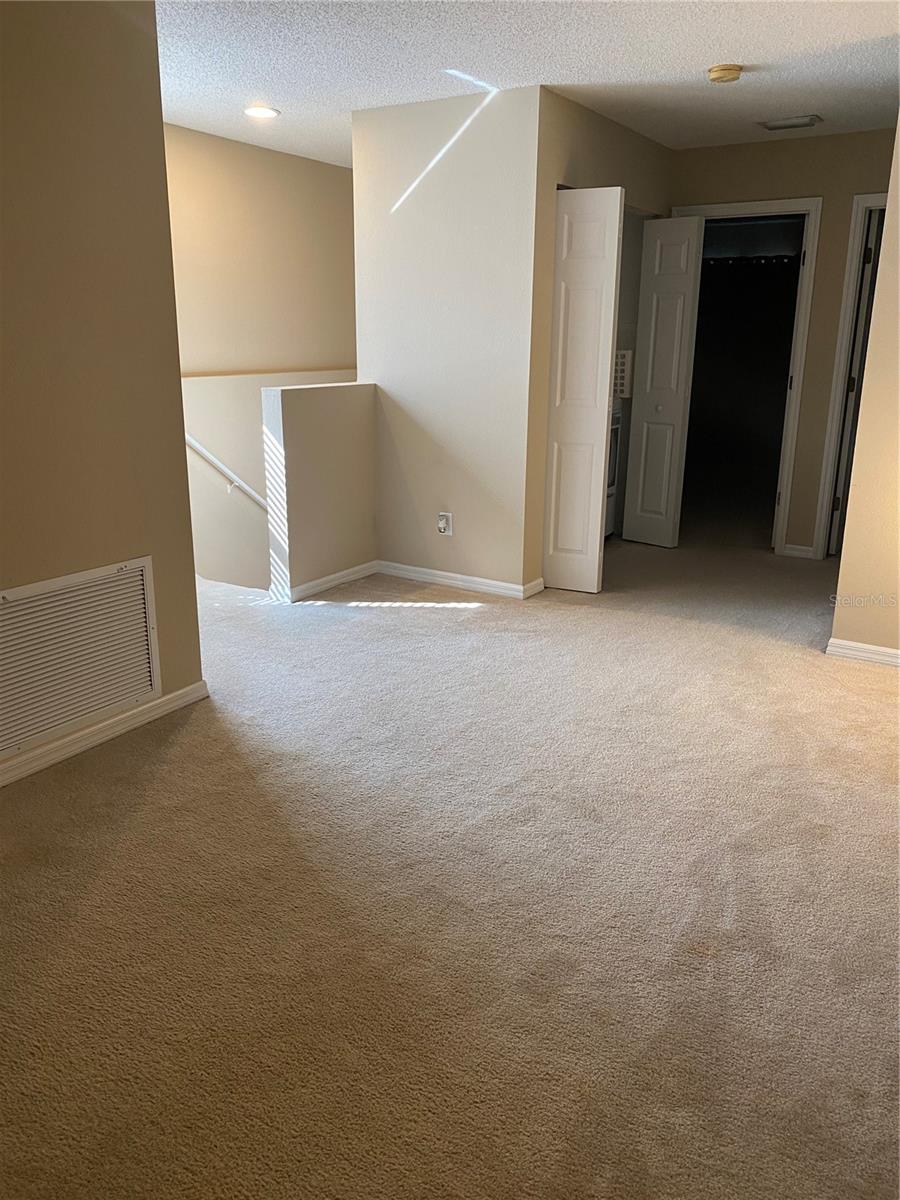 EDGEWATER AT GRAND OAKS PH 01 - Residential Lease