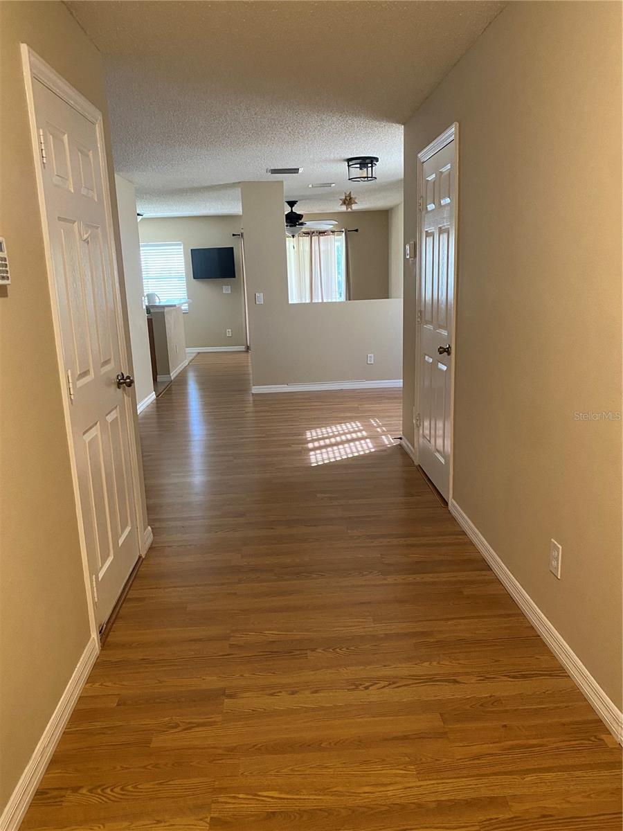 EDGEWATER AT GRAND OAKS PH 01 - Residential Lease