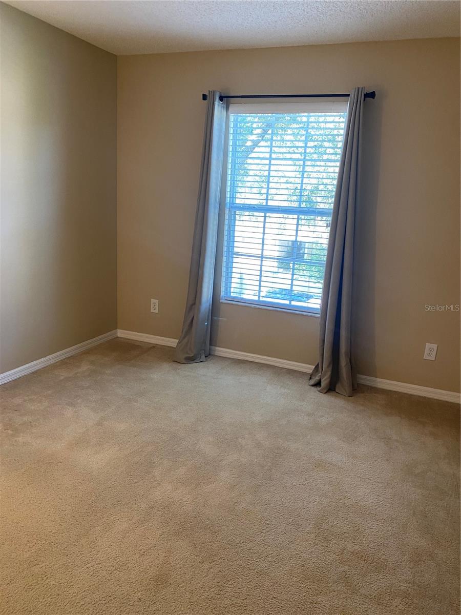 EDGEWATER AT GRAND OAKS PH 01 - Residential Lease