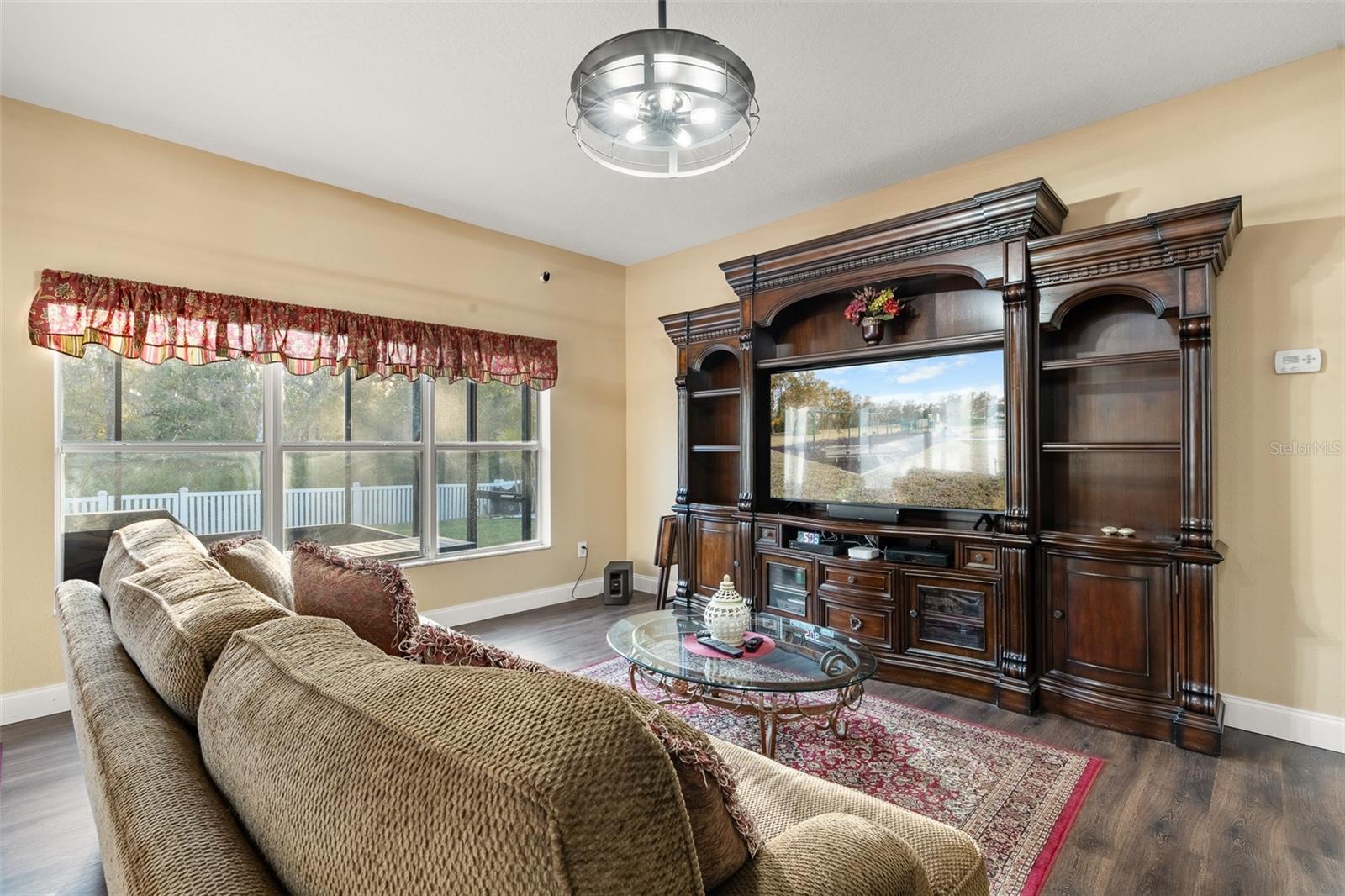 WATERS EDGE PH 2 - Residential