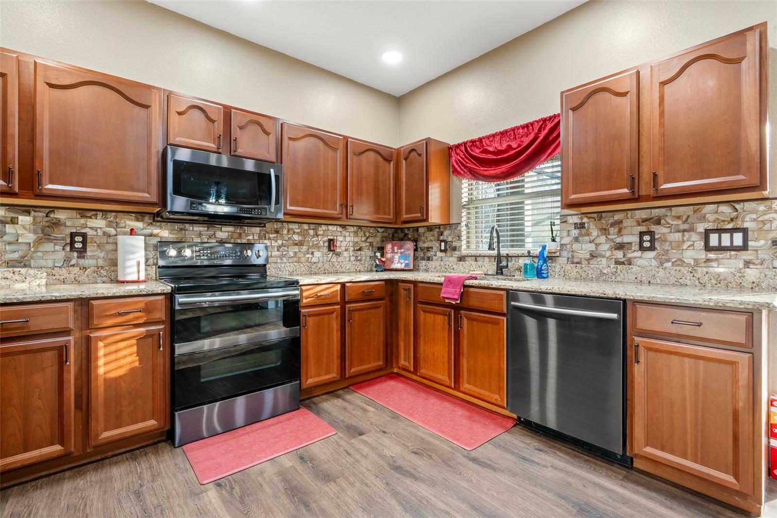 WATERS EDGE PH 2 - Residential