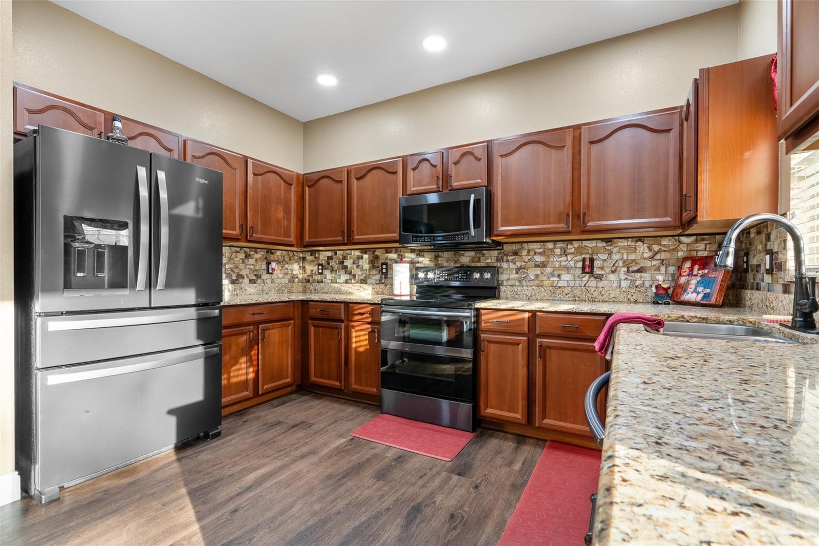 WATERS EDGE PH 2 - Residential