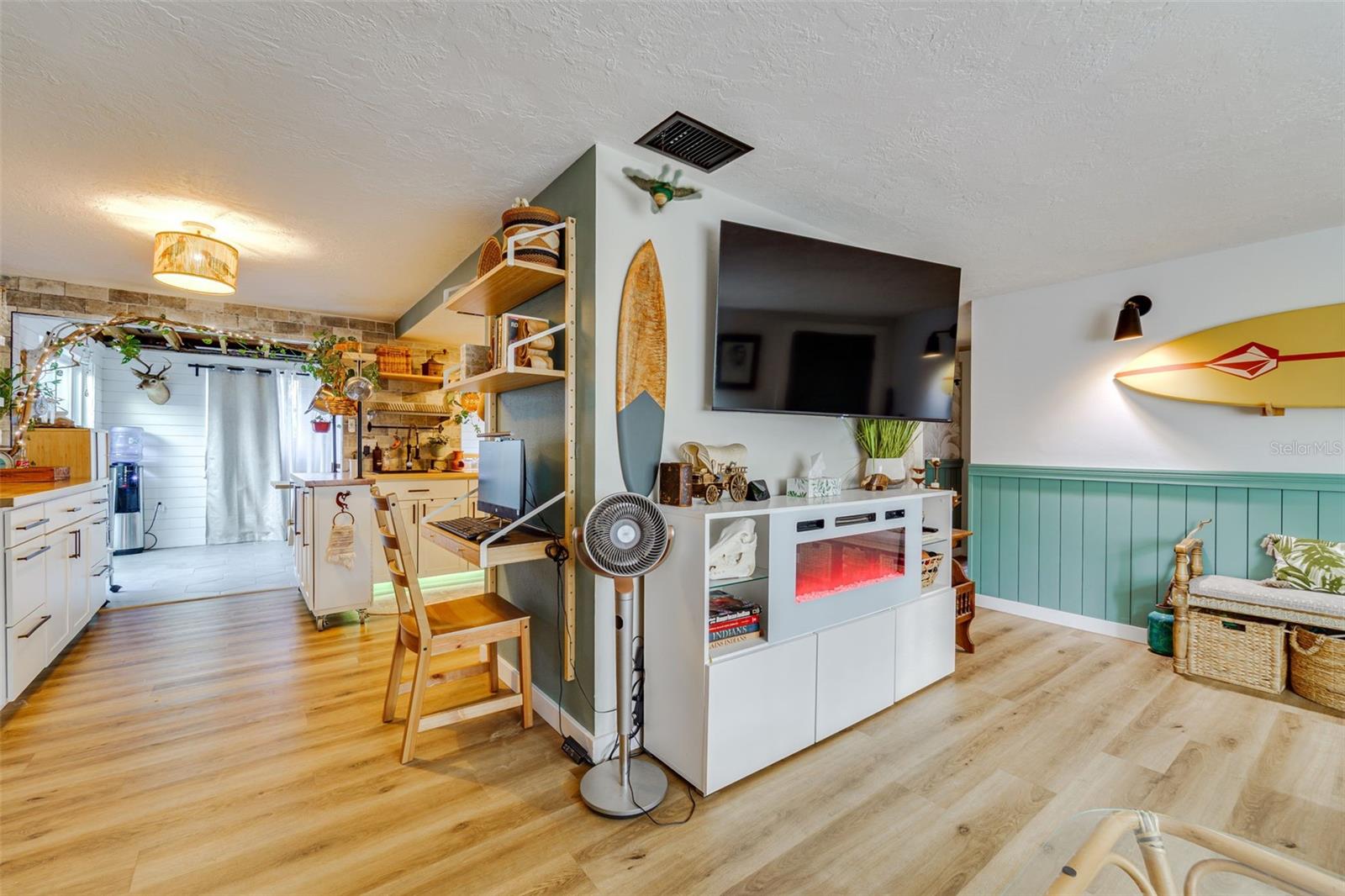 COUNTRY CLUB ESTATES UNIT 2 - Residential