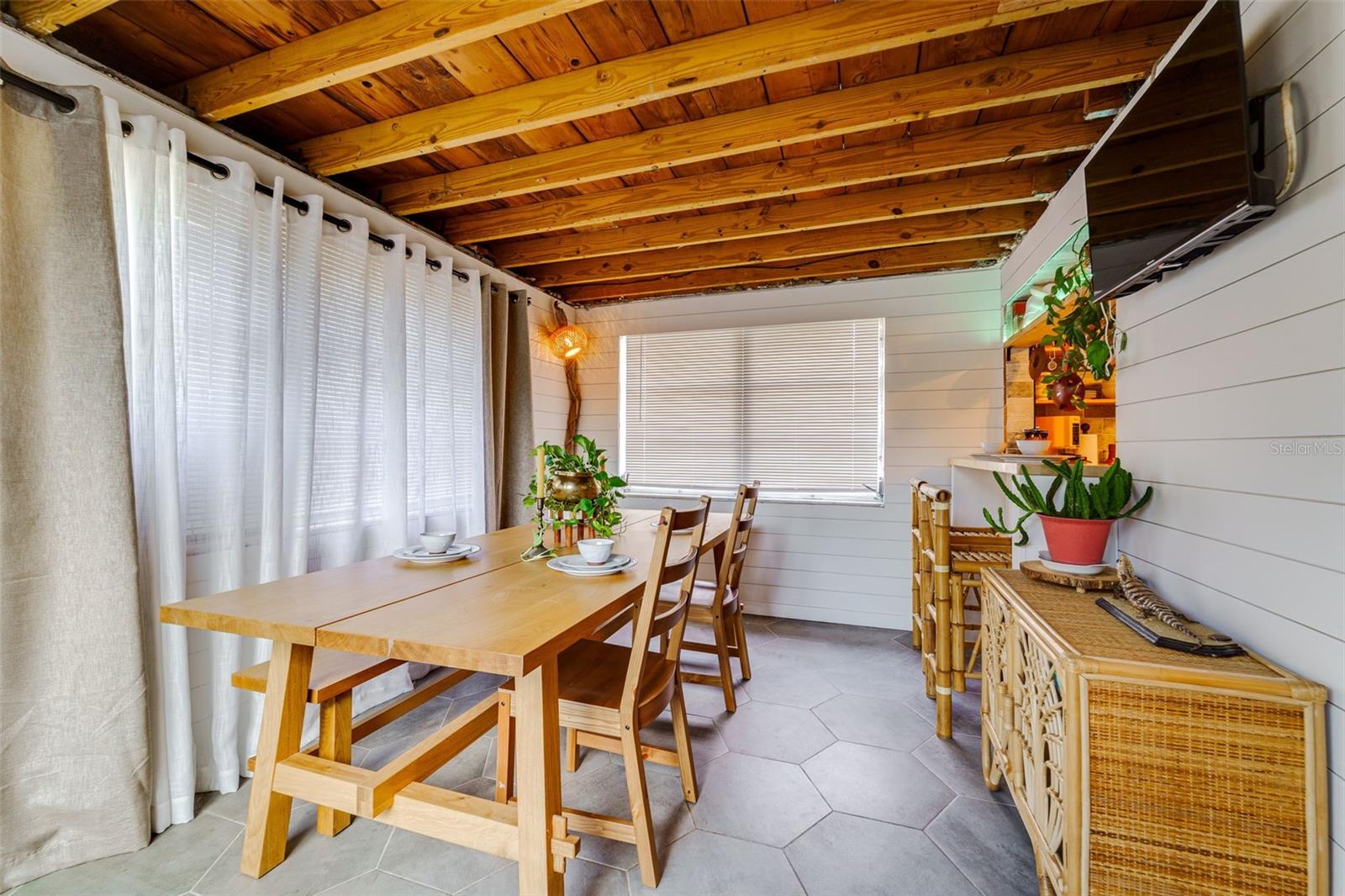 COUNTRY CLUB ESTATES UNIT 2 - Residential