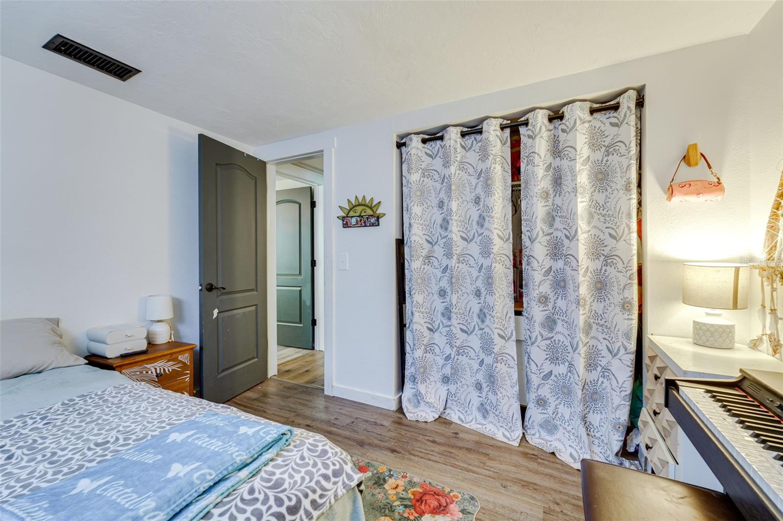 COUNTRY CLUB ESTATES UNIT 2 - Residential