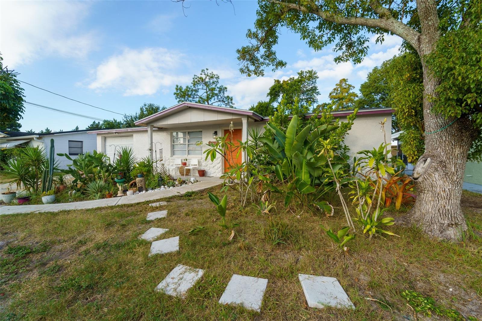 COUNTRY CLUB ESTATES UNIT 2 - Residential