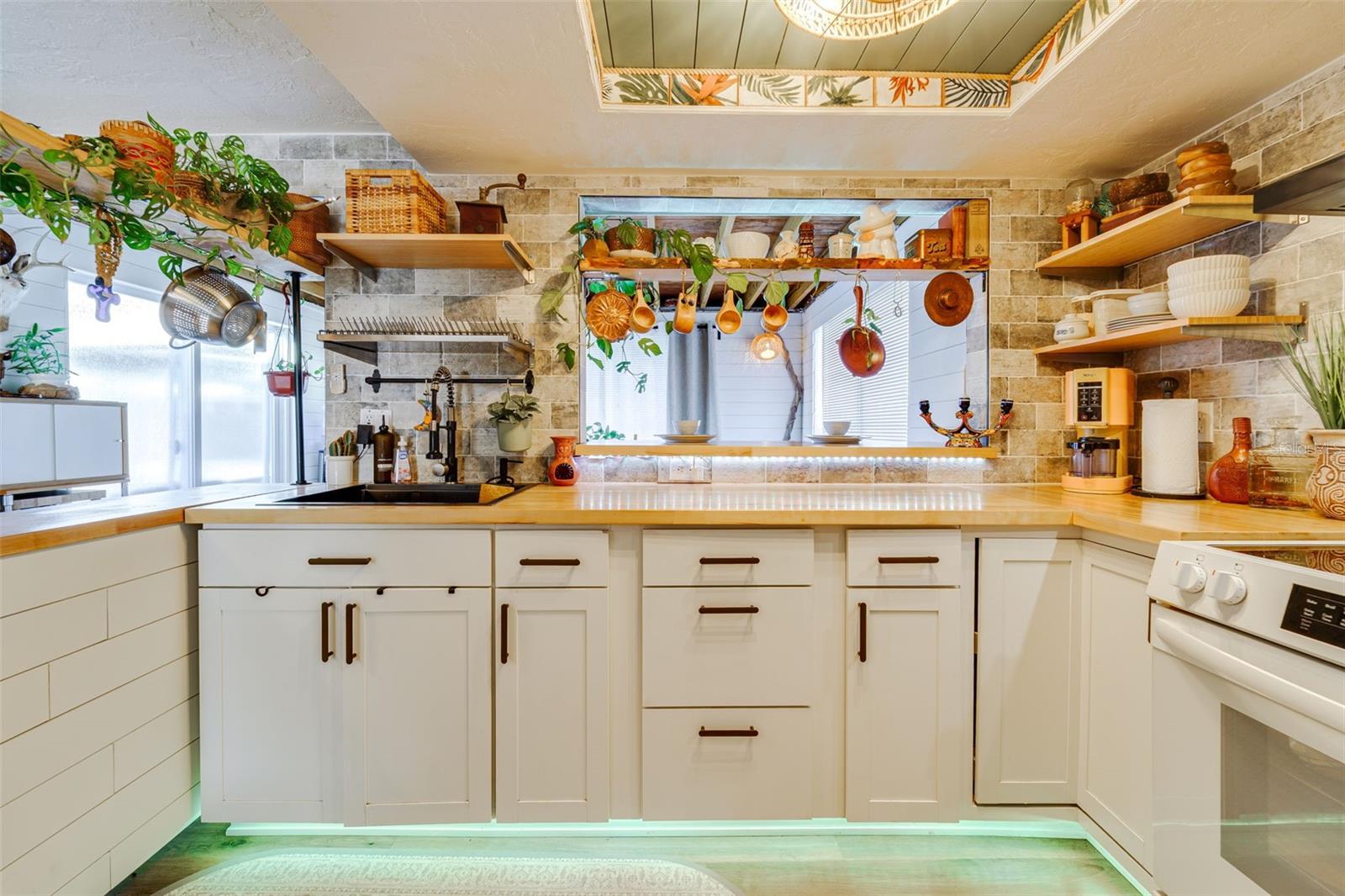 COUNTRY CLUB ESTATES UNIT 2 - Residential