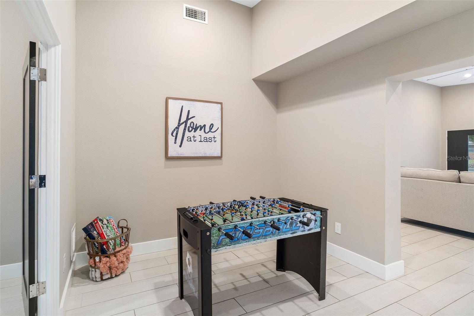 KENILWORTH ESTATES - Residential